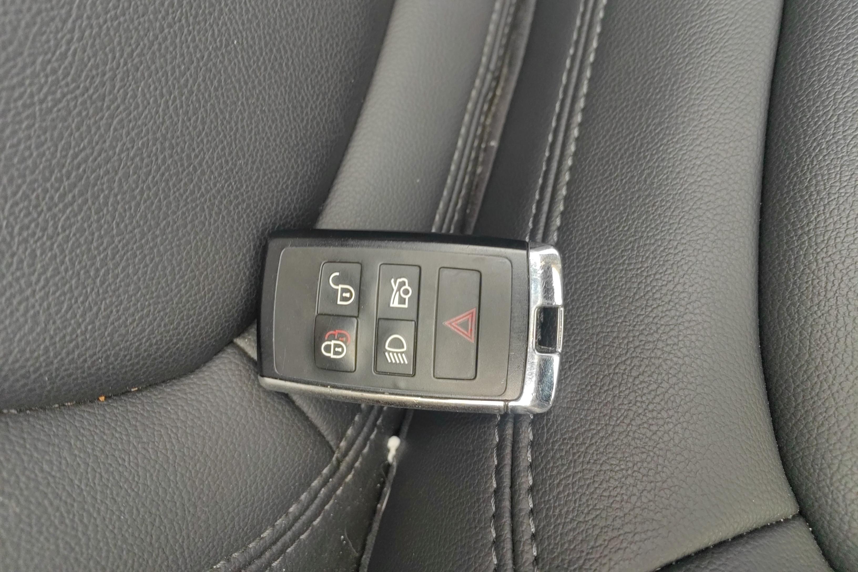 捷豹XEL 2020款 2.0T 自动 后驱 200PS进取优雅版S (国Ⅵ) 