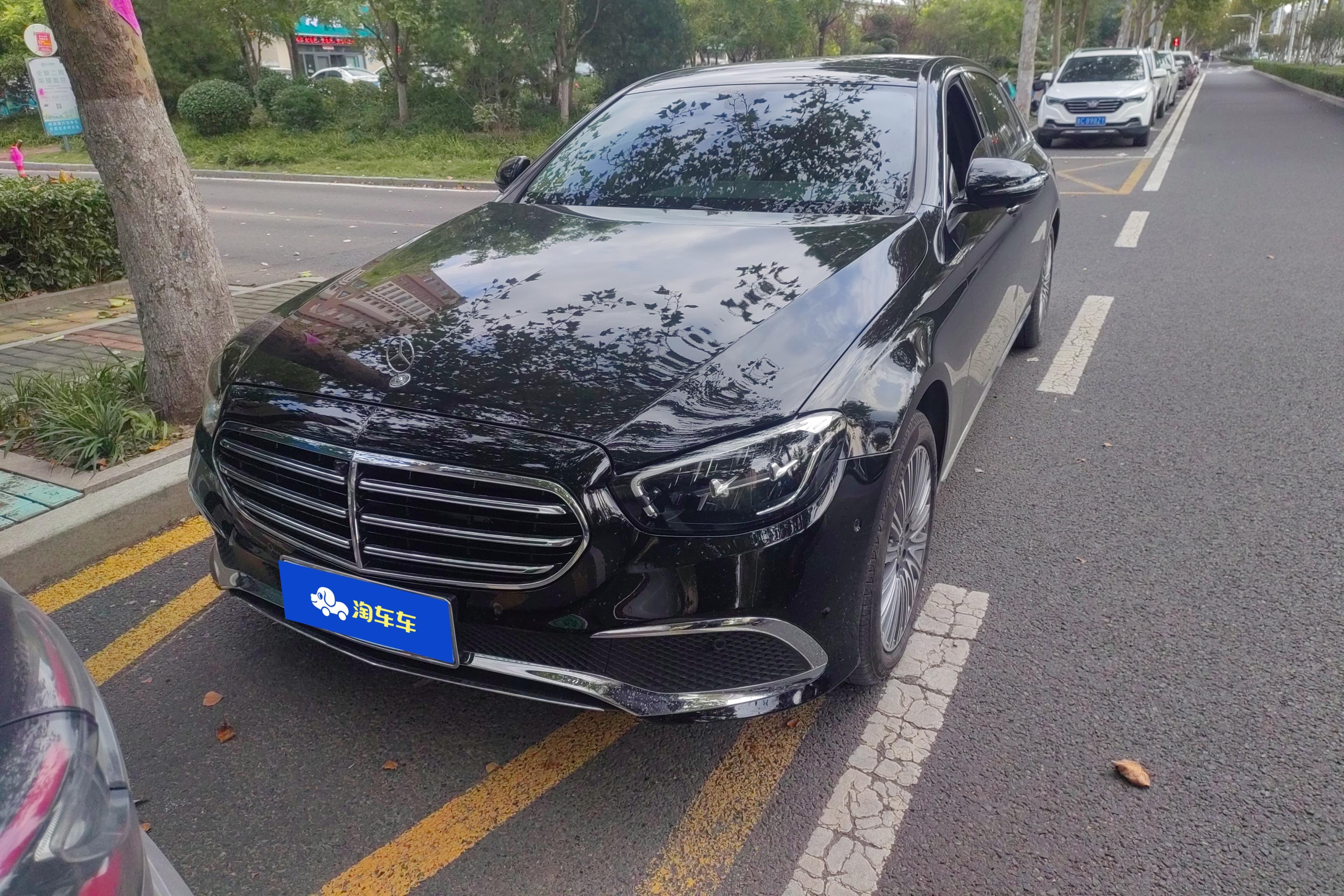 奔驰E级 300L 2023款 2.0T 自动 汽油 豪华型 (国Ⅵ) 