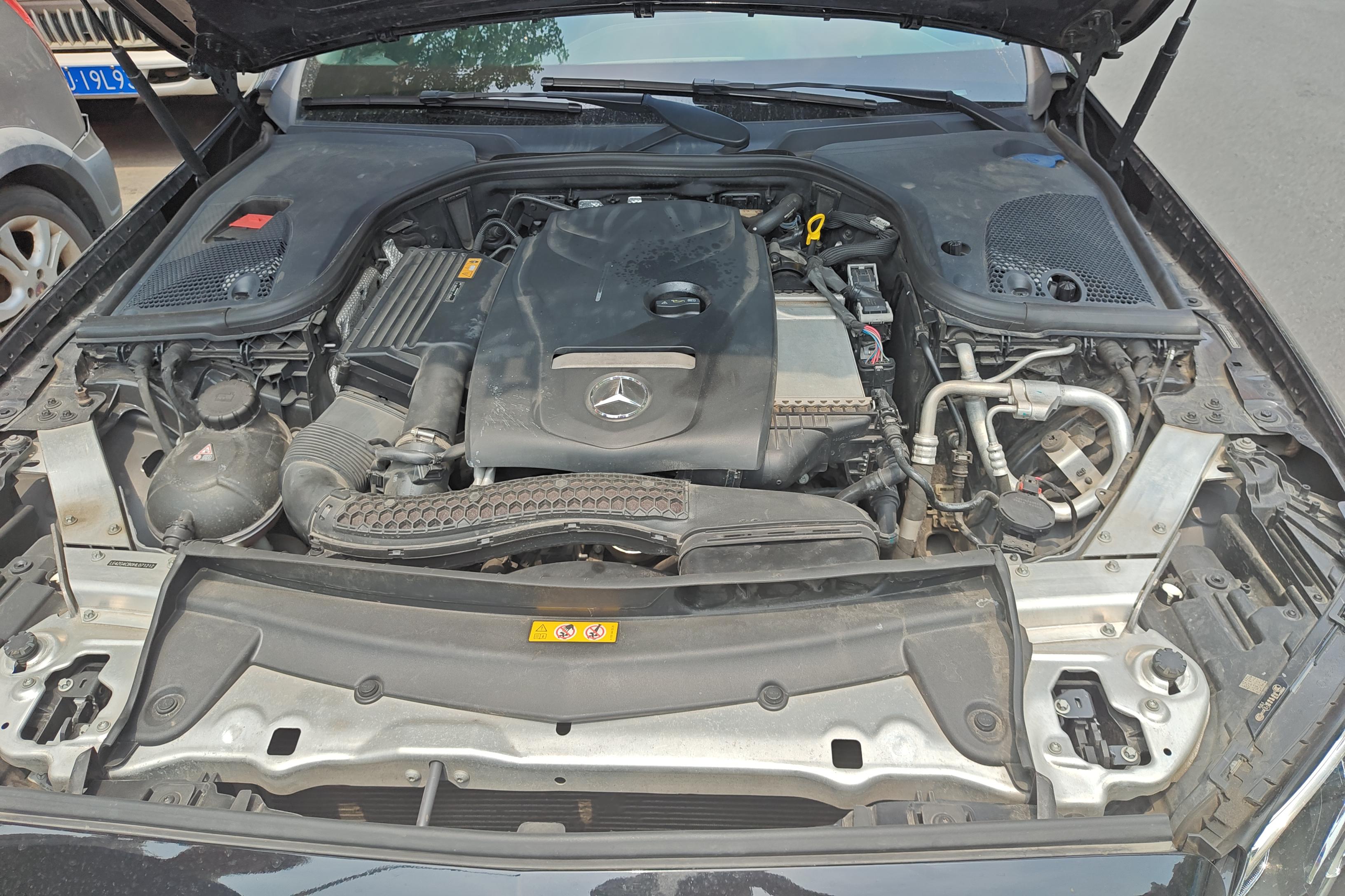 奔驰E级 E200L 2016款 2.0T 自动 汽油 运动型 (国Ⅴ) 