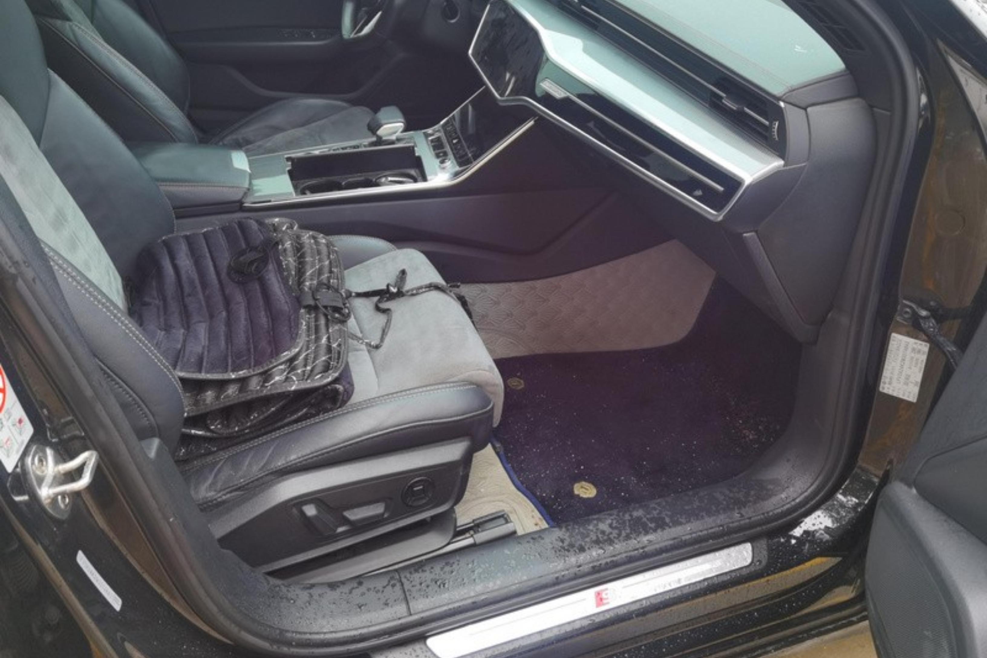 奥迪A6L 45TFSI 2022款 2.0T 自动 尊享动感型 (国Ⅵ) 