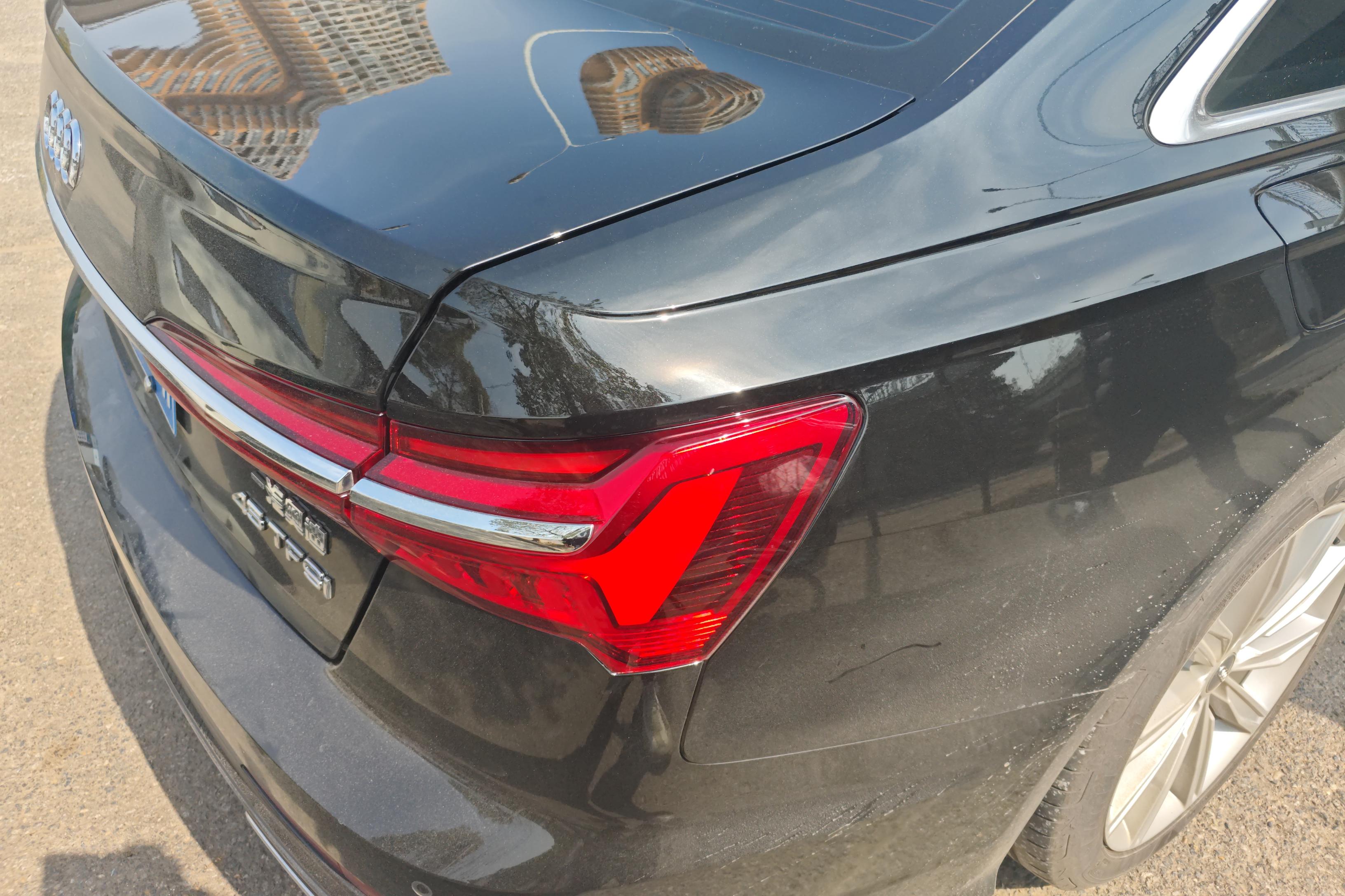 奥迪A6L 45TFSI 2022款 2.0T 自动 臻选动感型 (国Ⅵ) 