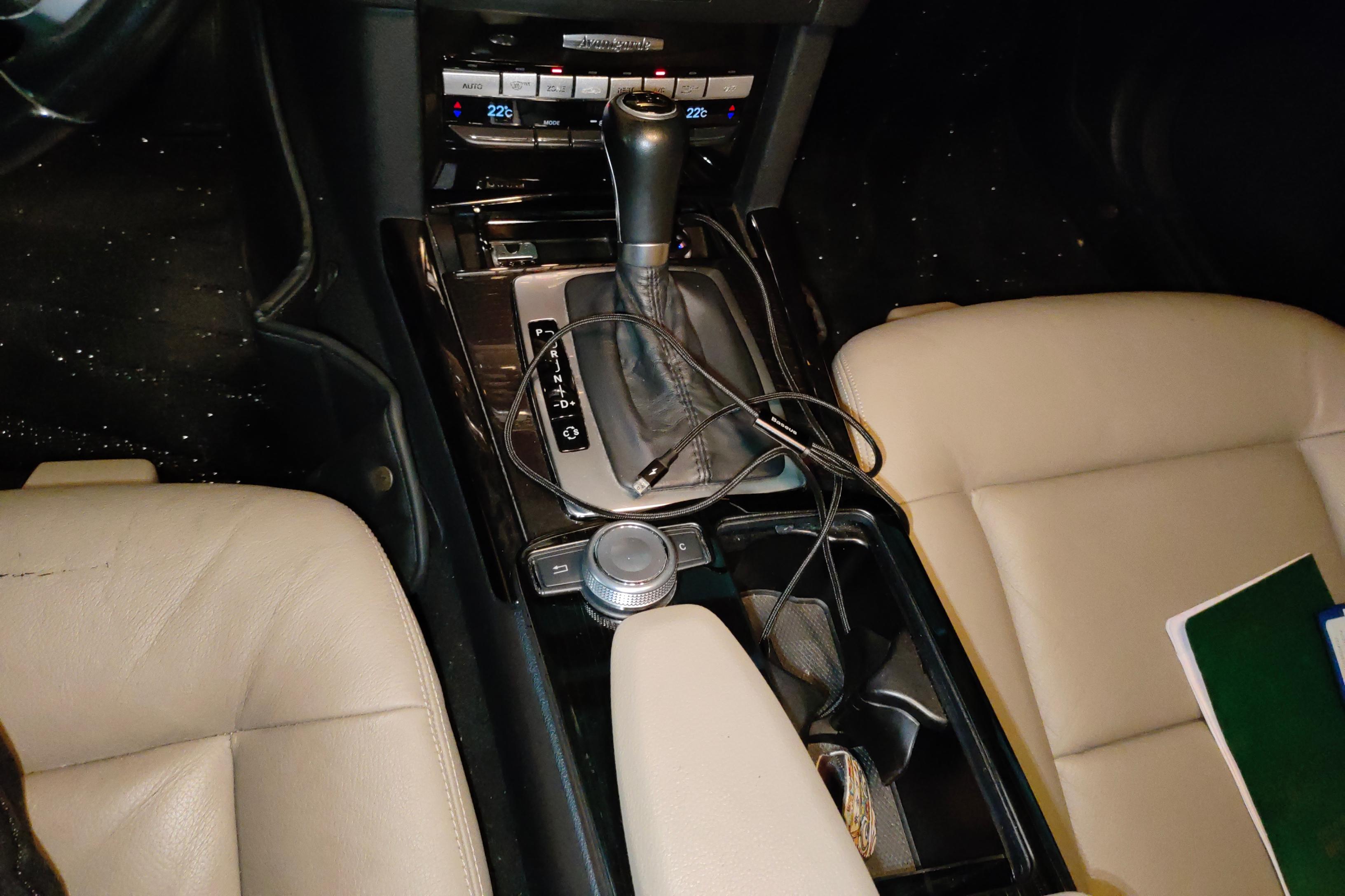 奔驰E级 E260 [进口] 2010款 1.8T 自动 汽油 时尚型 