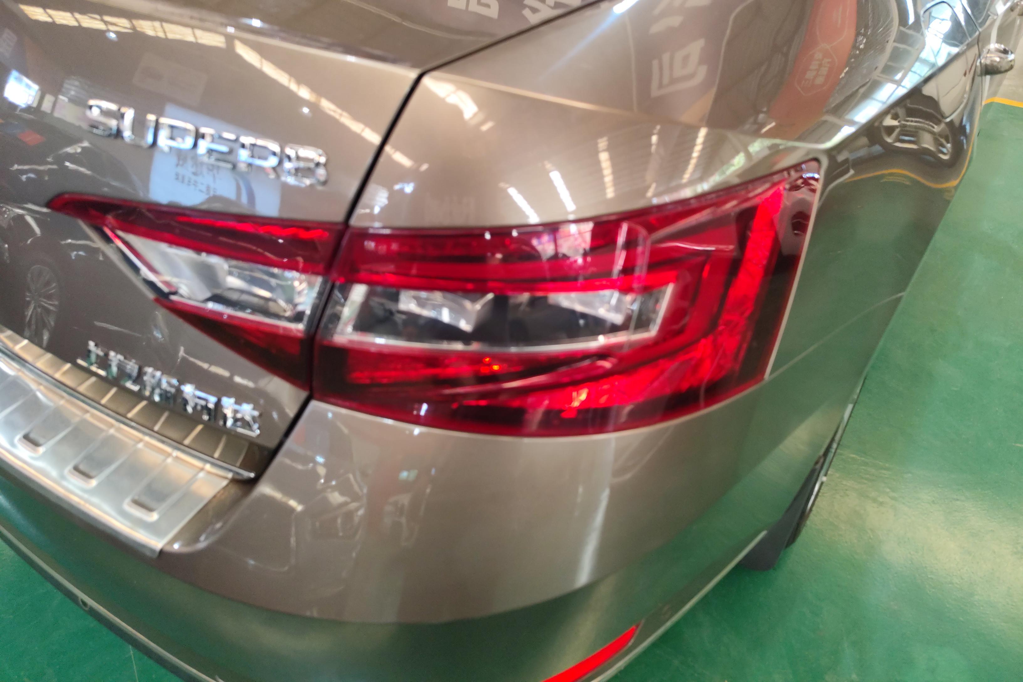 斯柯达速派 2018款 2.0T 自动 380TSI旗舰版 (国Ⅴ) 