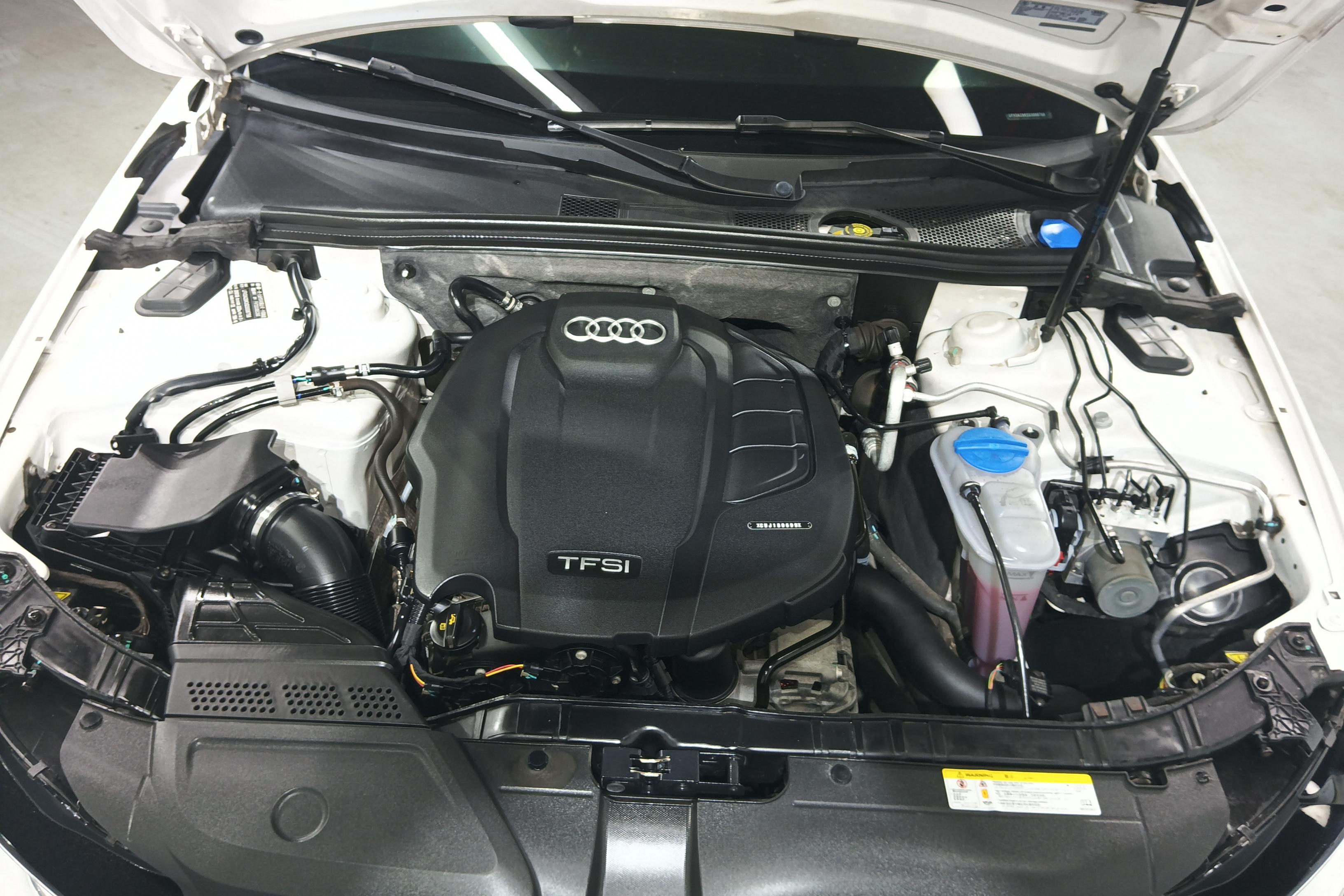 奥迪A4L 2016款 2.0T 自动 标准型典藏版 (国Ⅴ) 