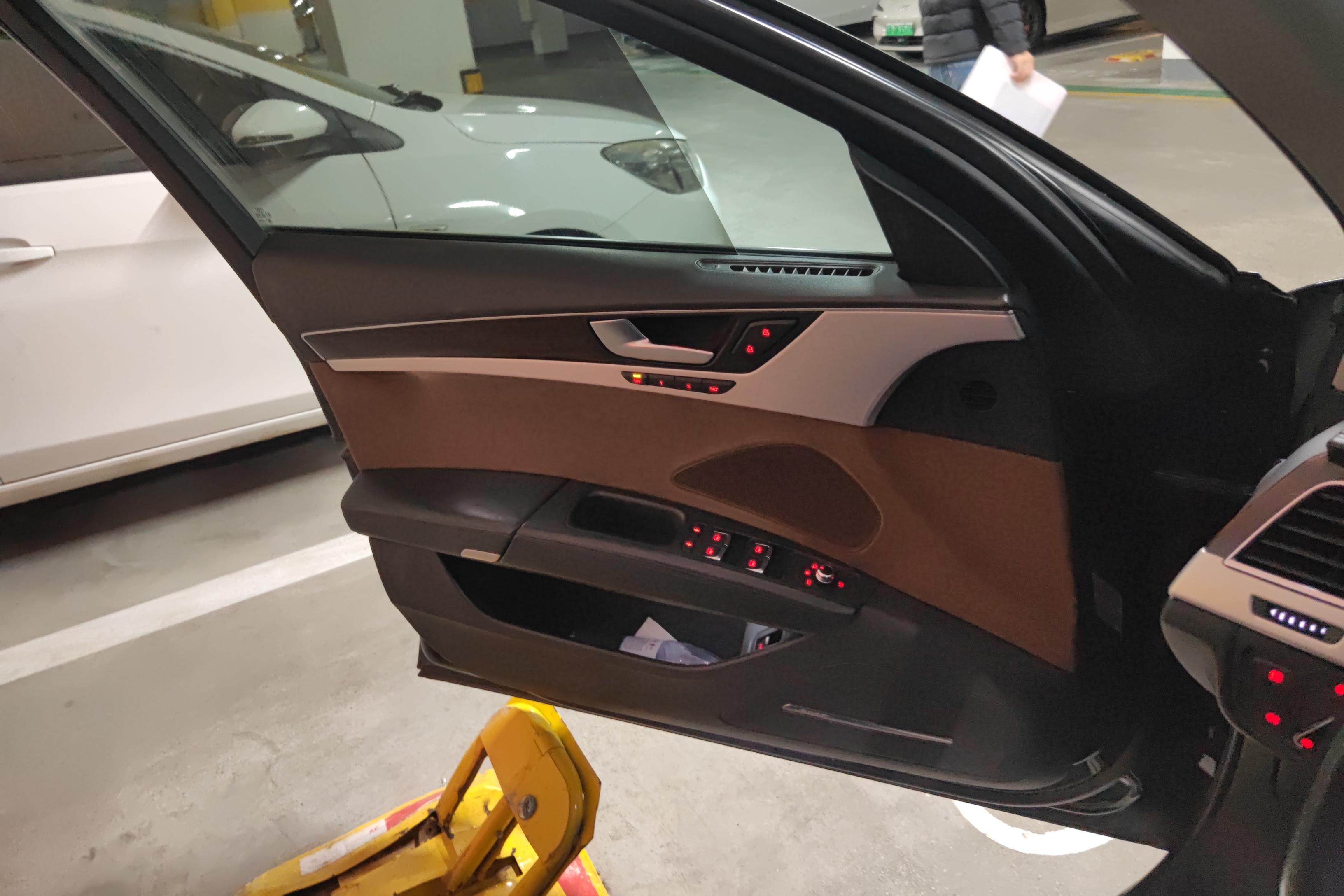奥迪A8L [进口] 2011款 3.0T 自动 汽油 豪华型 