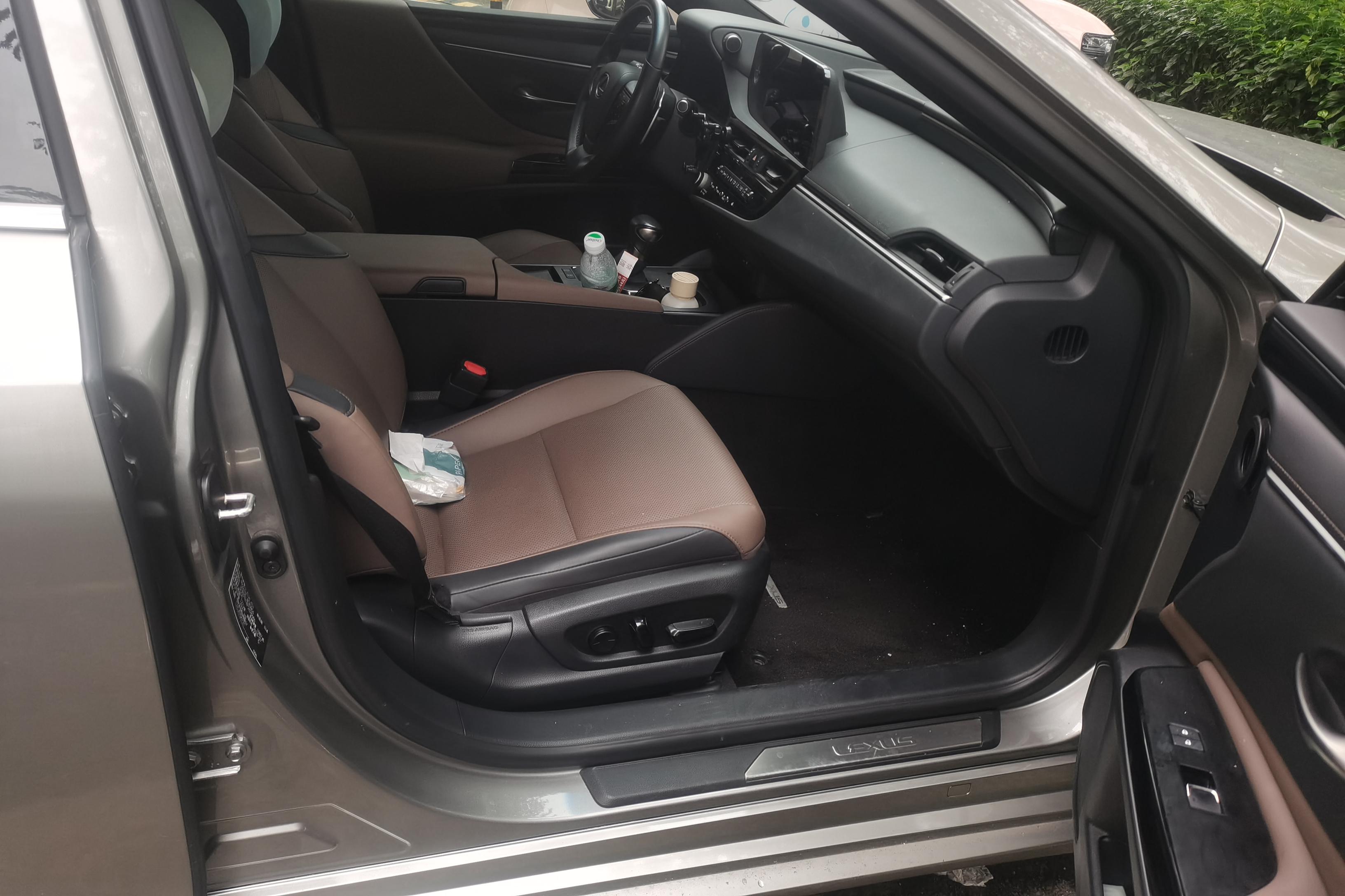 雷克萨斯ES 200 [进口] 2022款 2.0L 自动 卓越版 