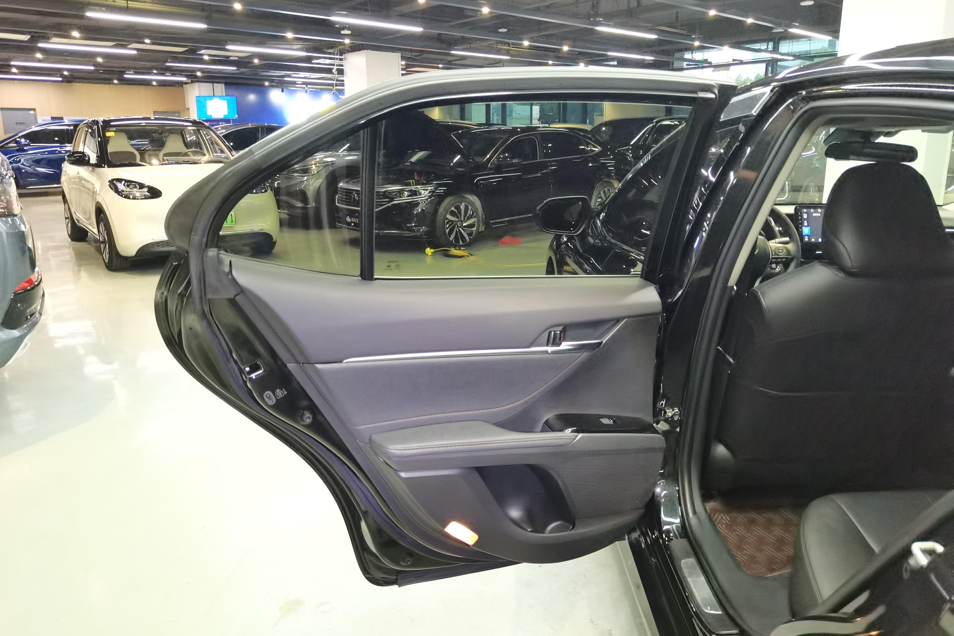 丰田凯美瑞 2021款 2.0L 自动 豪华版 (国Ⅵ) 
