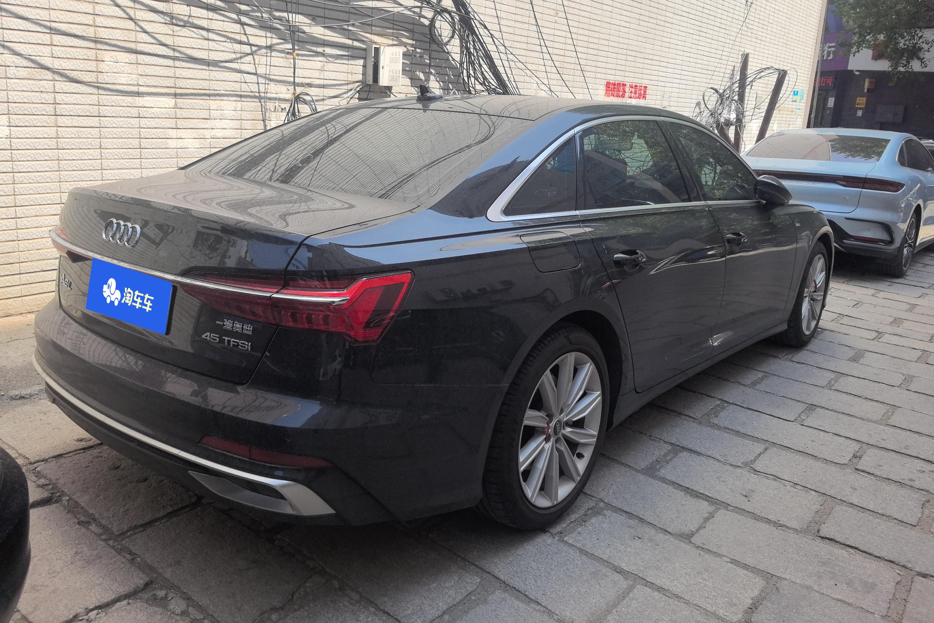 奥迪A6L 45TFSI 2023款 2.0T 自动 臻选动感型 (国Ⅵ) 