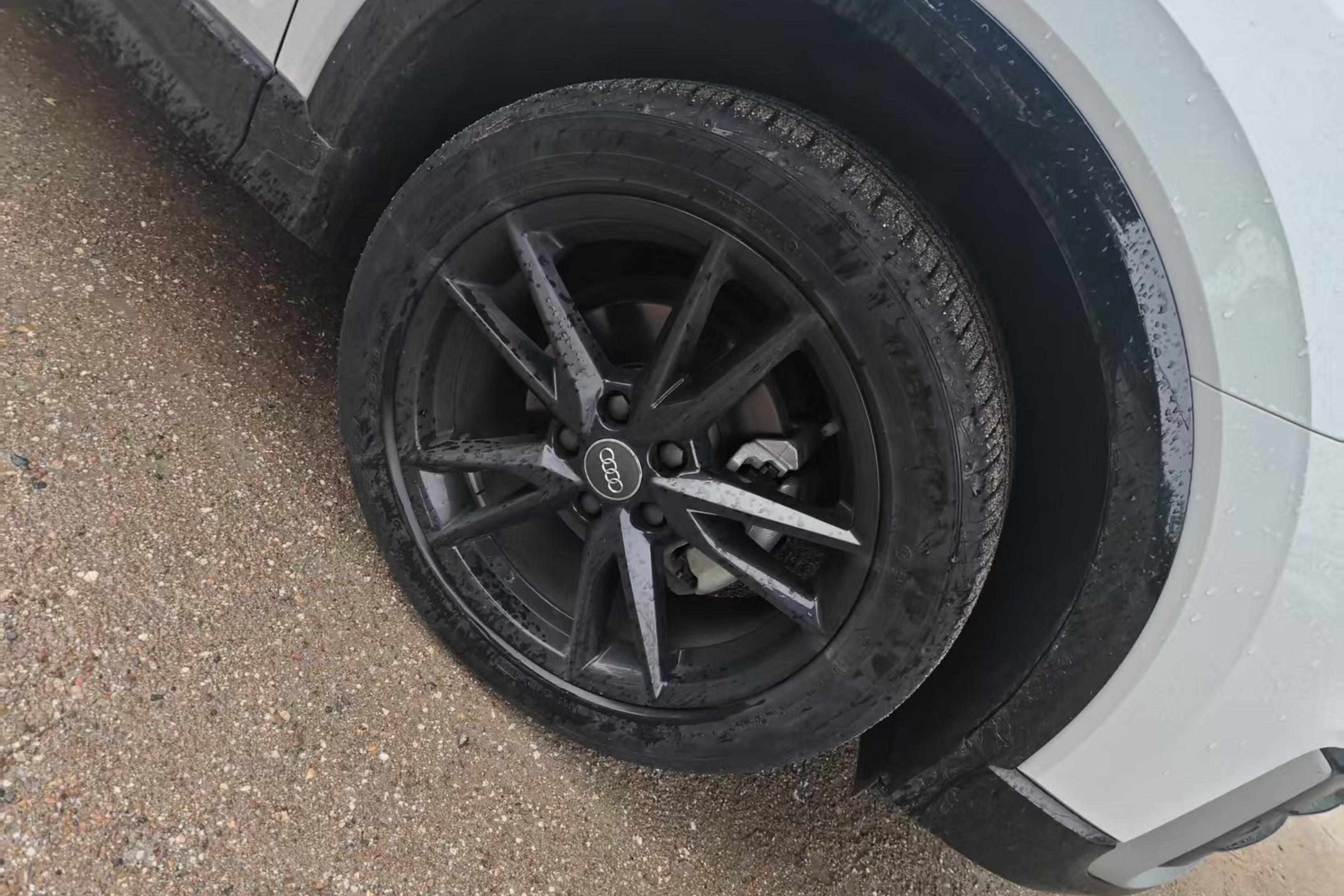 奥迪Q2L 35TFSI 2021款 1.4T 自动 进取动感型 (国Ⅵ) 