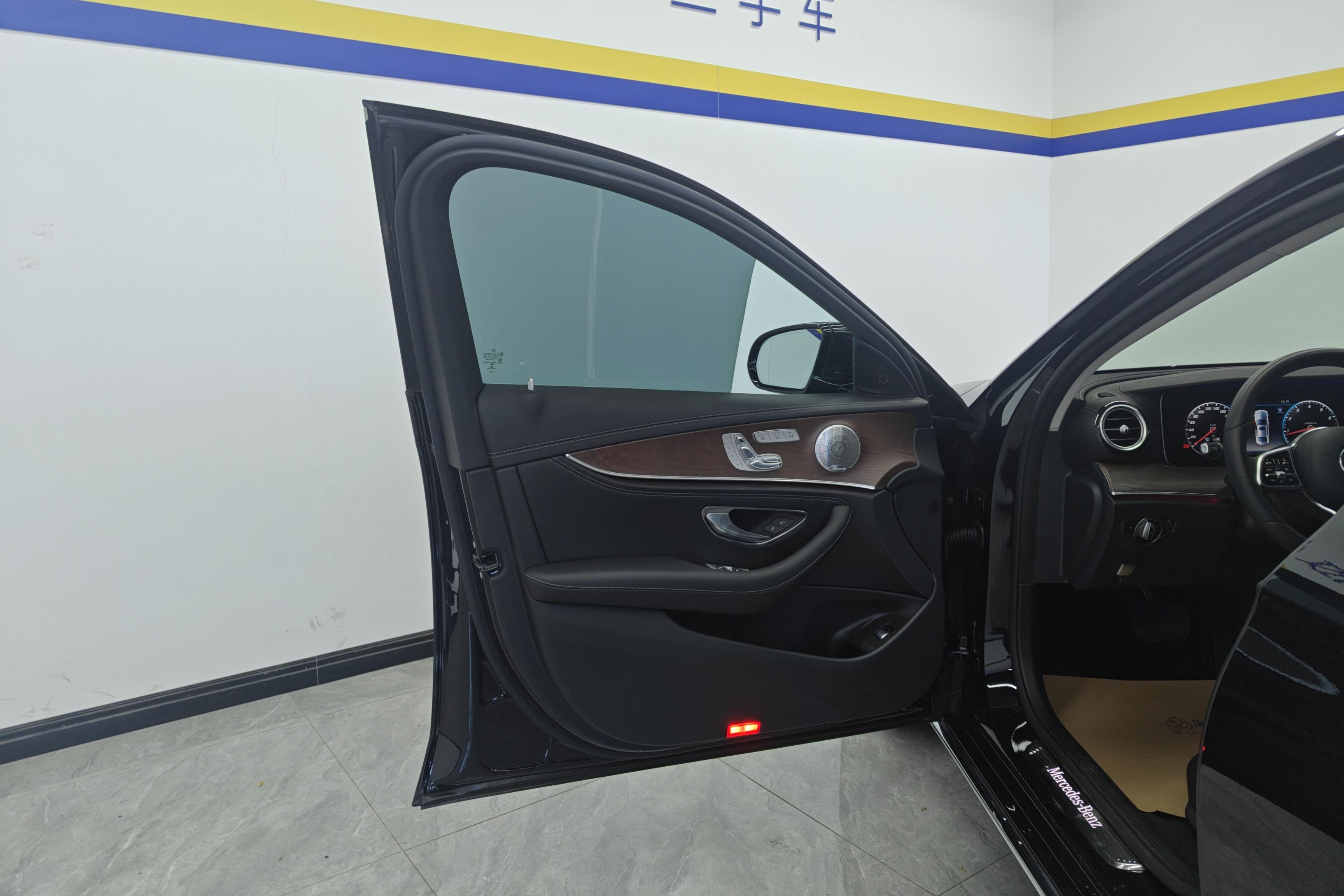 【商丘二手奔驰E级】奔驰E级 E300L 2020款 2.0T 自动 汽油 豪华型