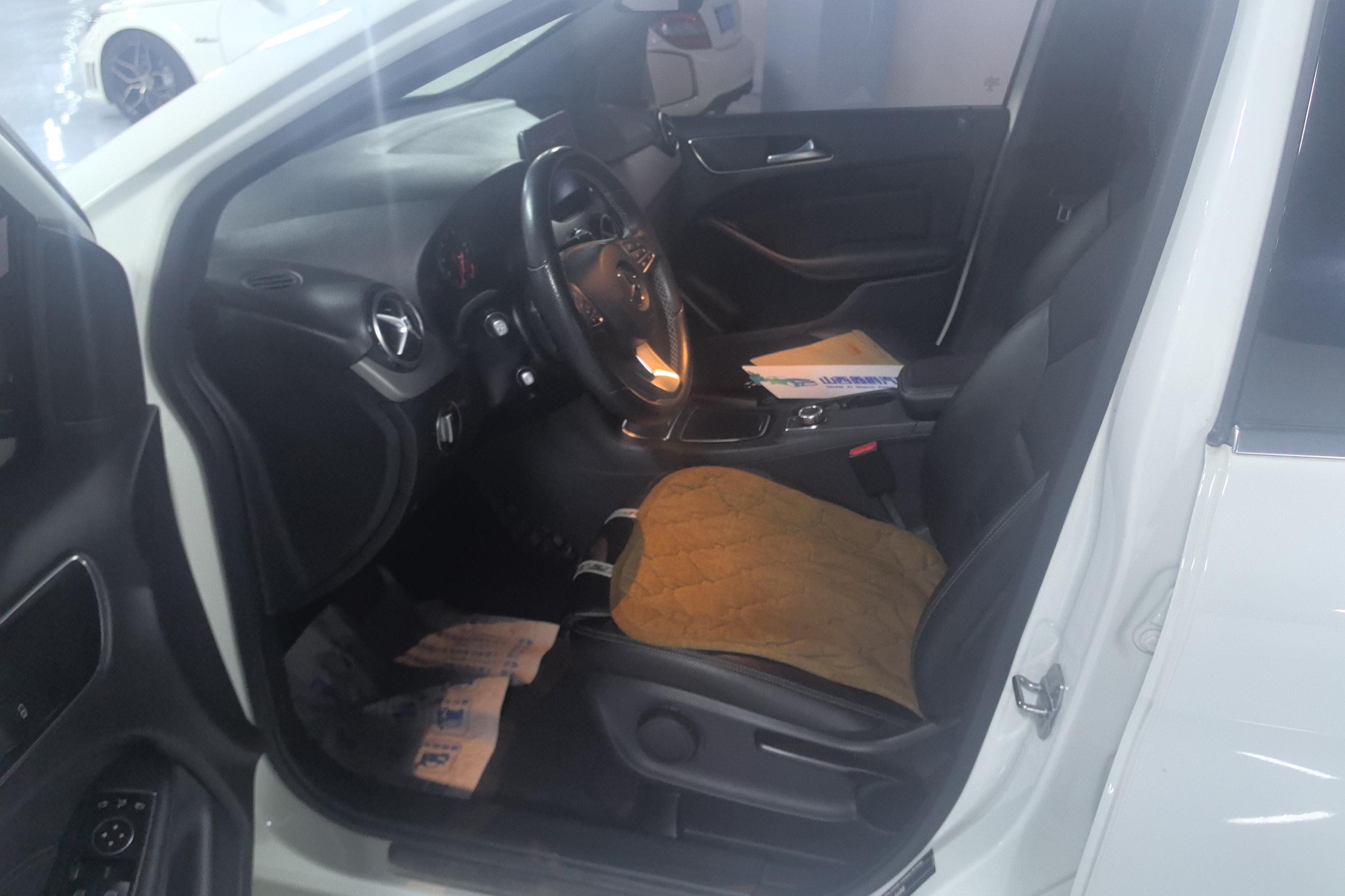 奔驰B级 B200 [进口] 2018款 1.6T 自动 汽油 动感型 