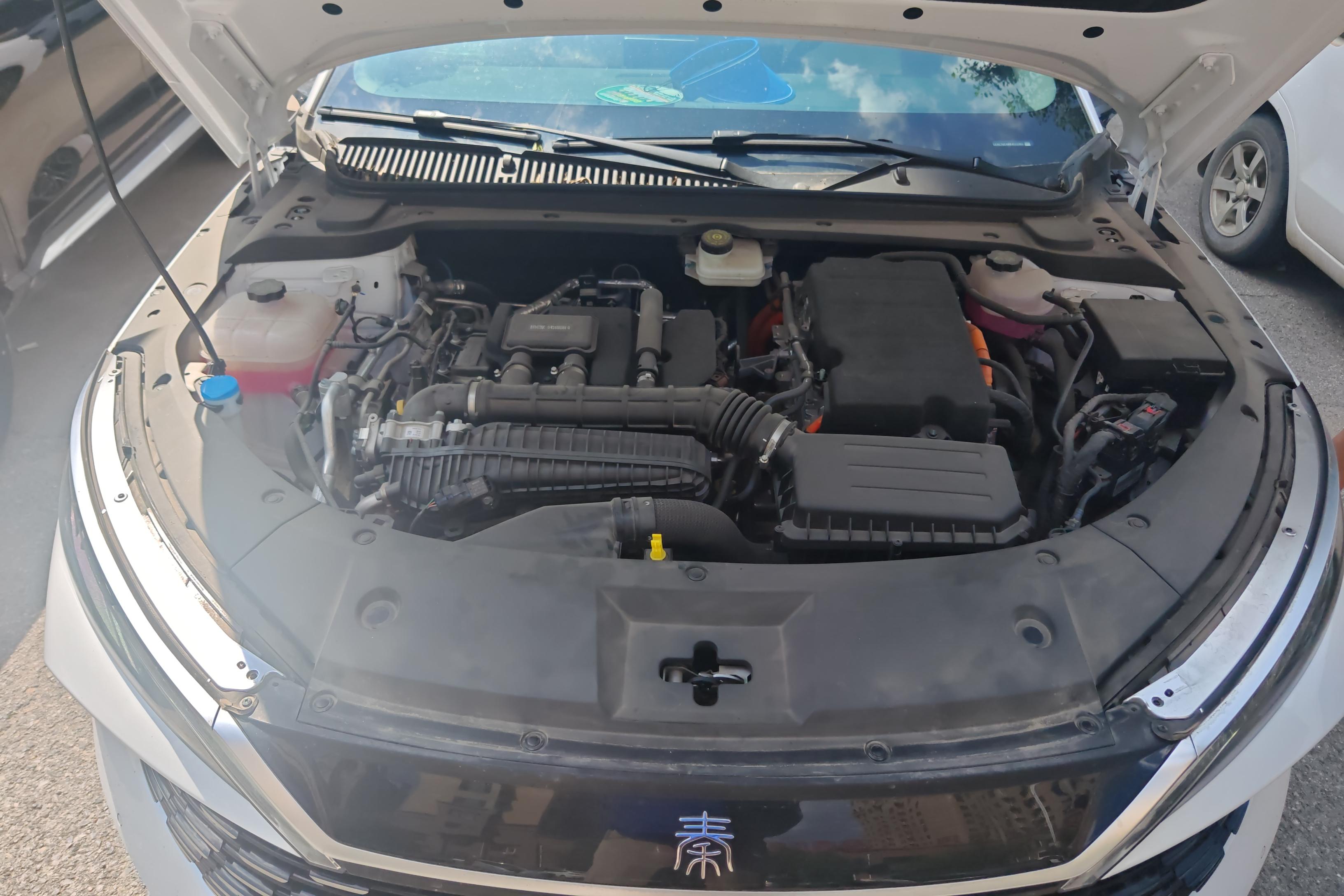 比亚迪秦L DM-i 2024款 1.5L 自动 120KM超越型 (国Ⅵ) 