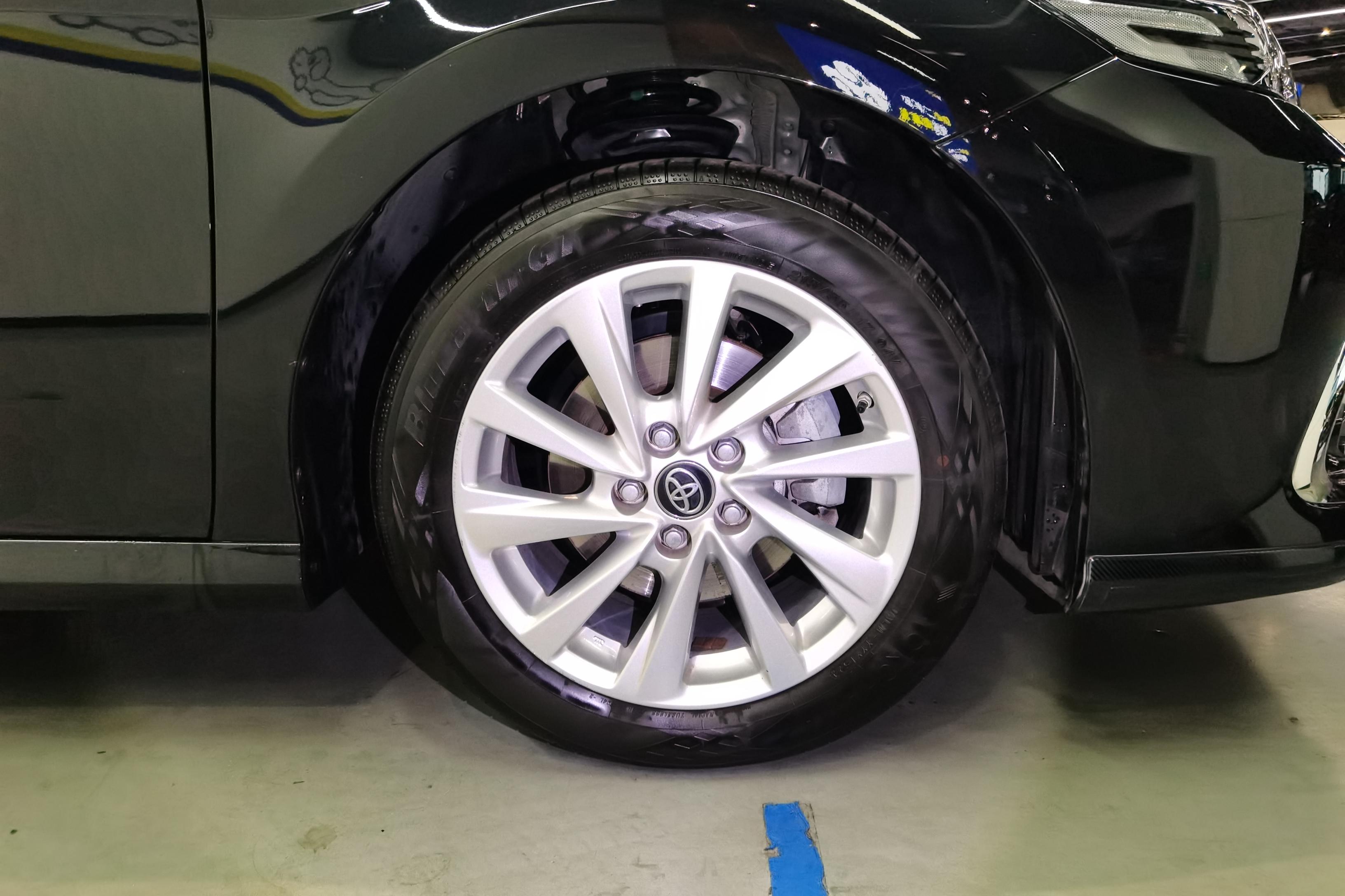 丰田凯美瑞 2021款 2.0L 自动 豪华版 (国Ⅵ) 