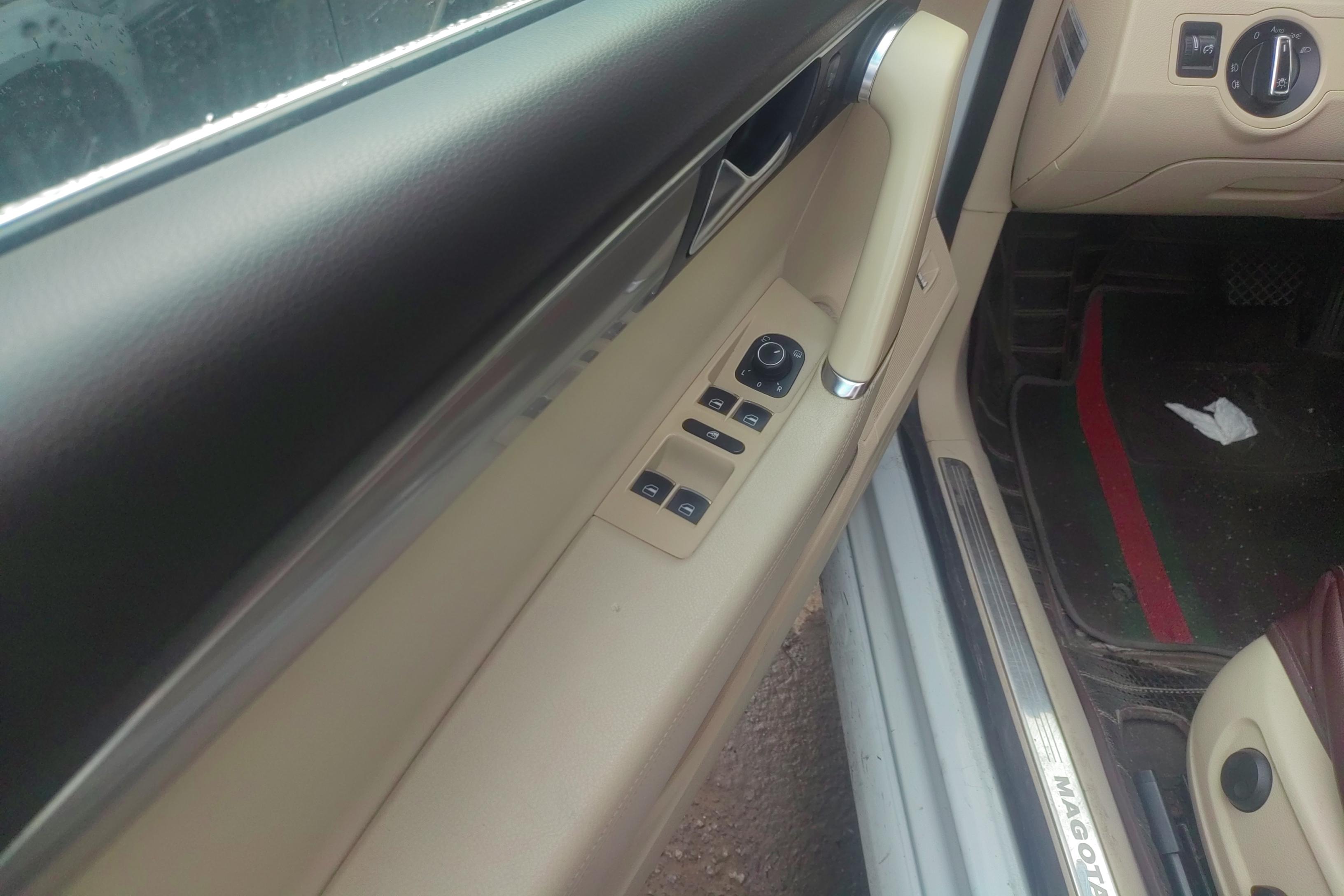 大众迈腾 2013款 1.8T 自动 汽油 豪华型 (国Ⅳ) 