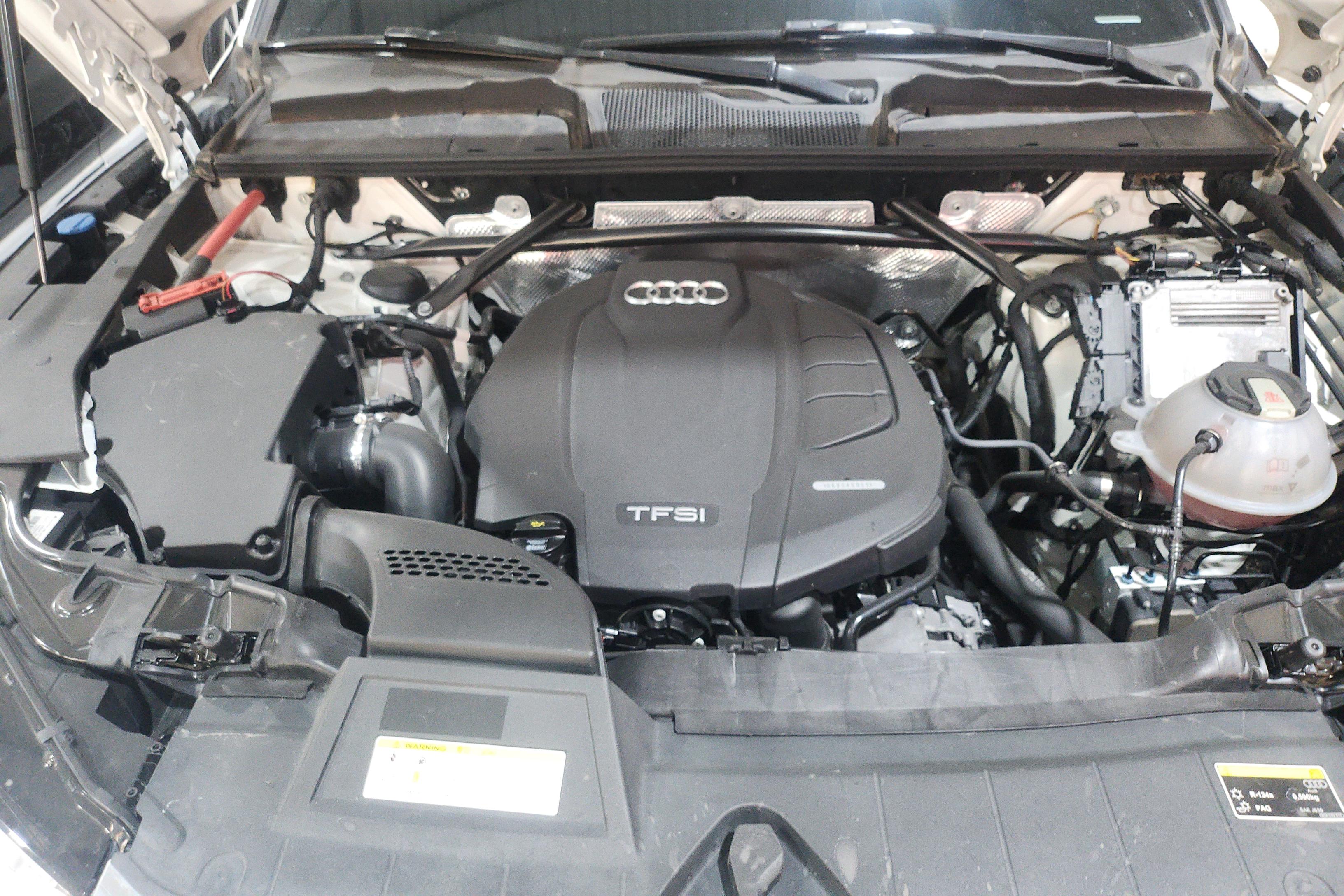 奥迪Q5L 40TFSI 2020款 2.0T 自动 荣享时尚型 (国Ⅵ) 