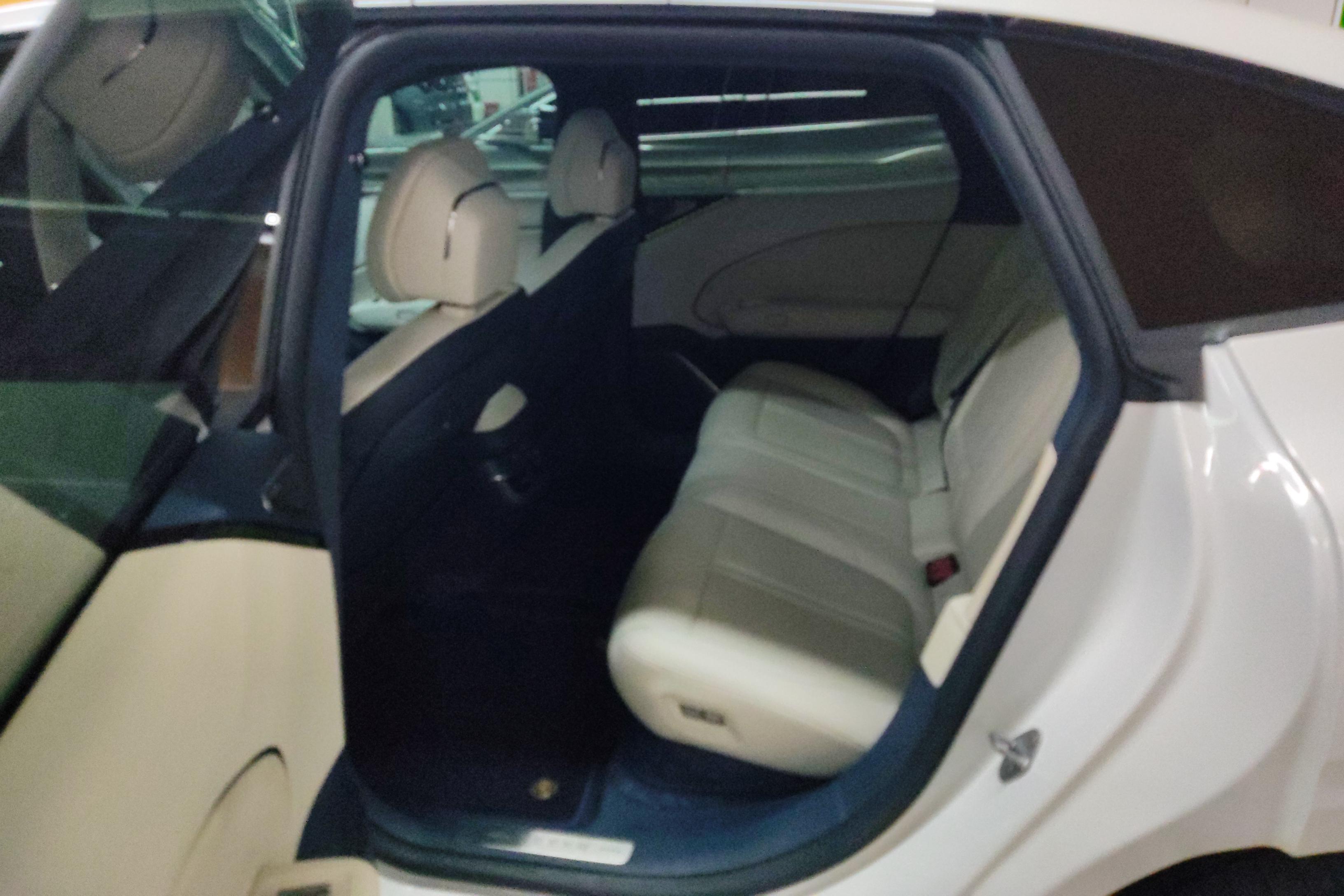 极氪007 2024款 0.0T 自动 后驱增强版75kWh 