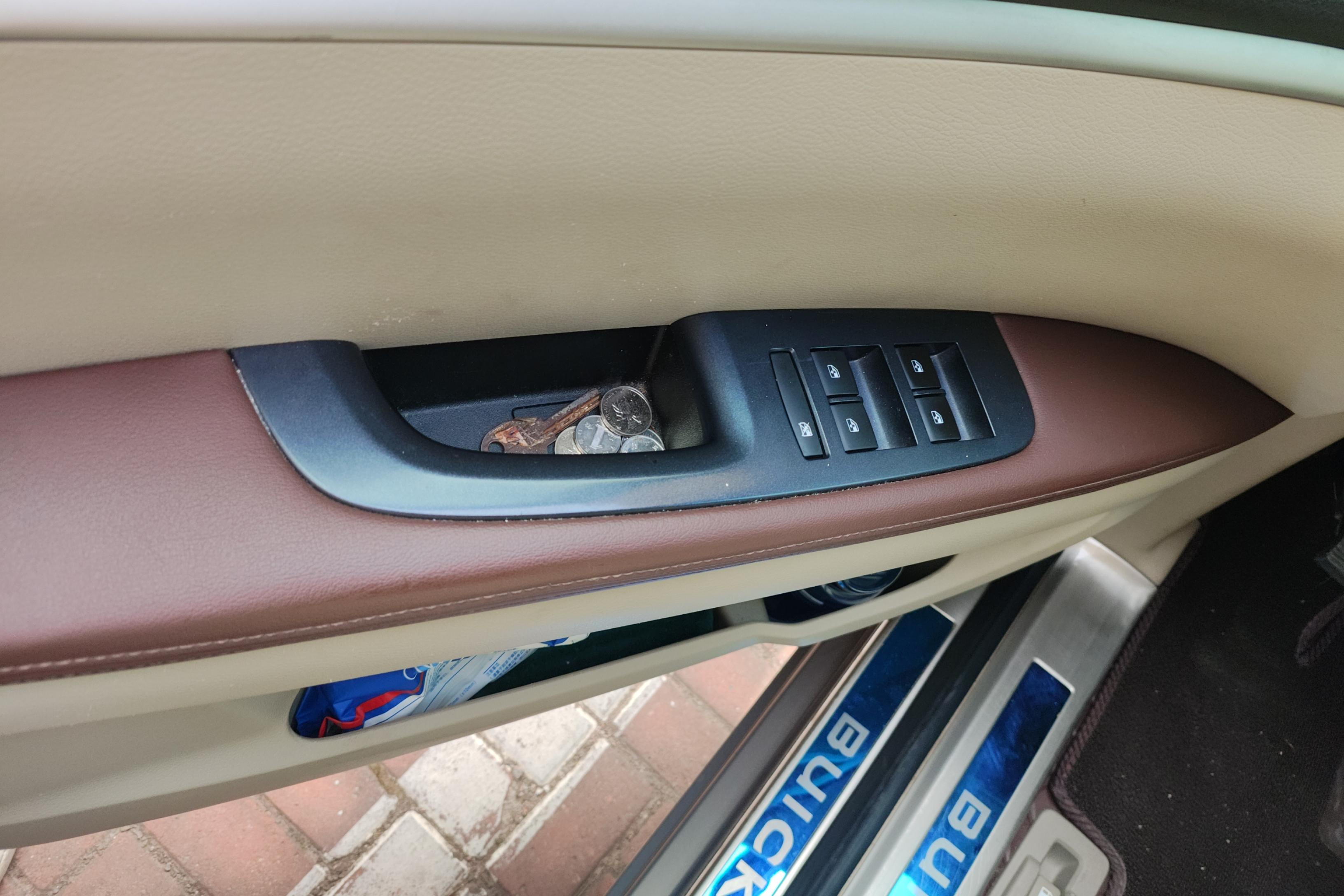 别克GL8 2018款 2.0T 自动 前驱 7座 28T舒适型 (国Ⅵ) 