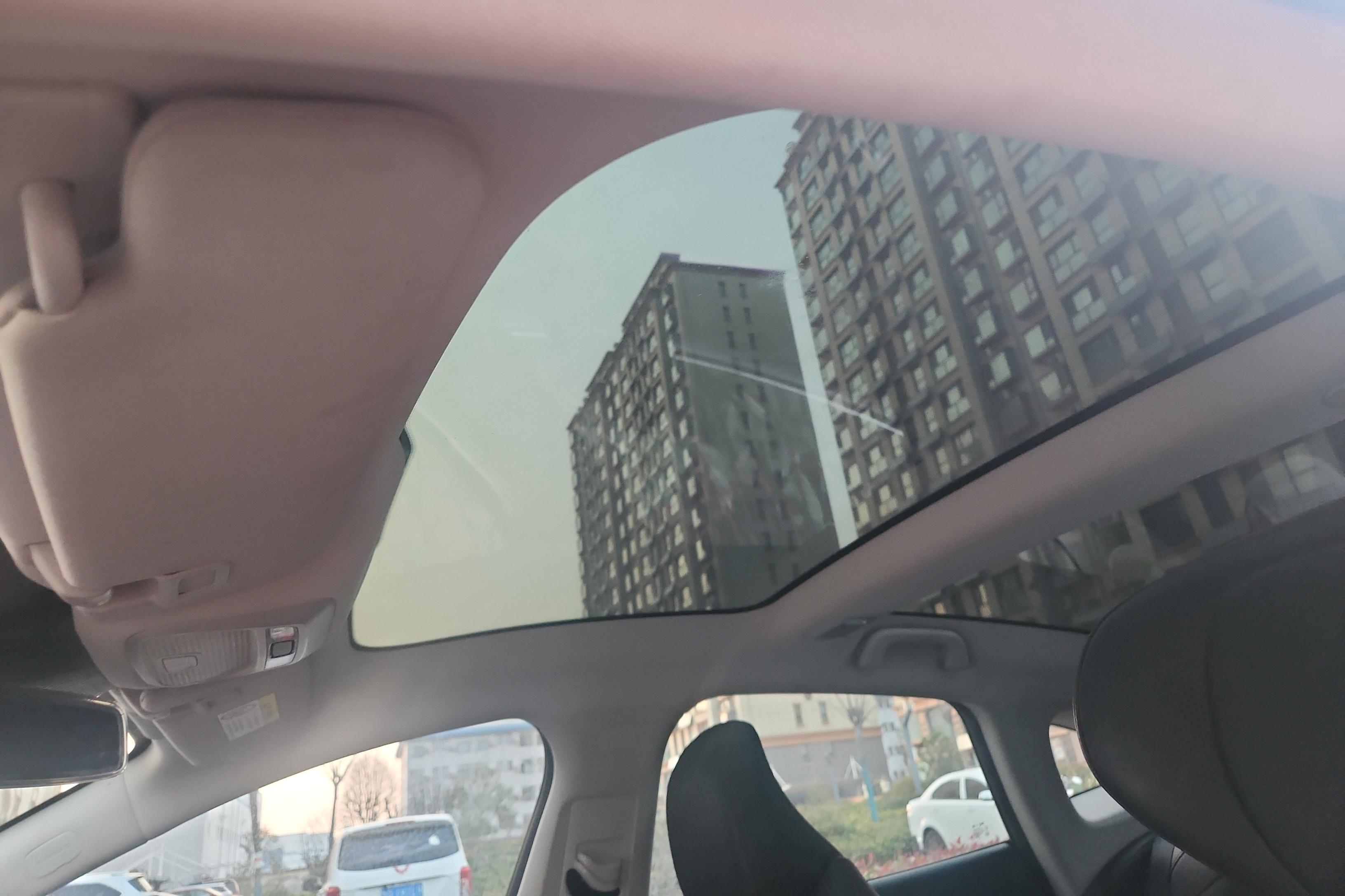小鹏P7 2020款 自动 长续航智行版 纯电动 