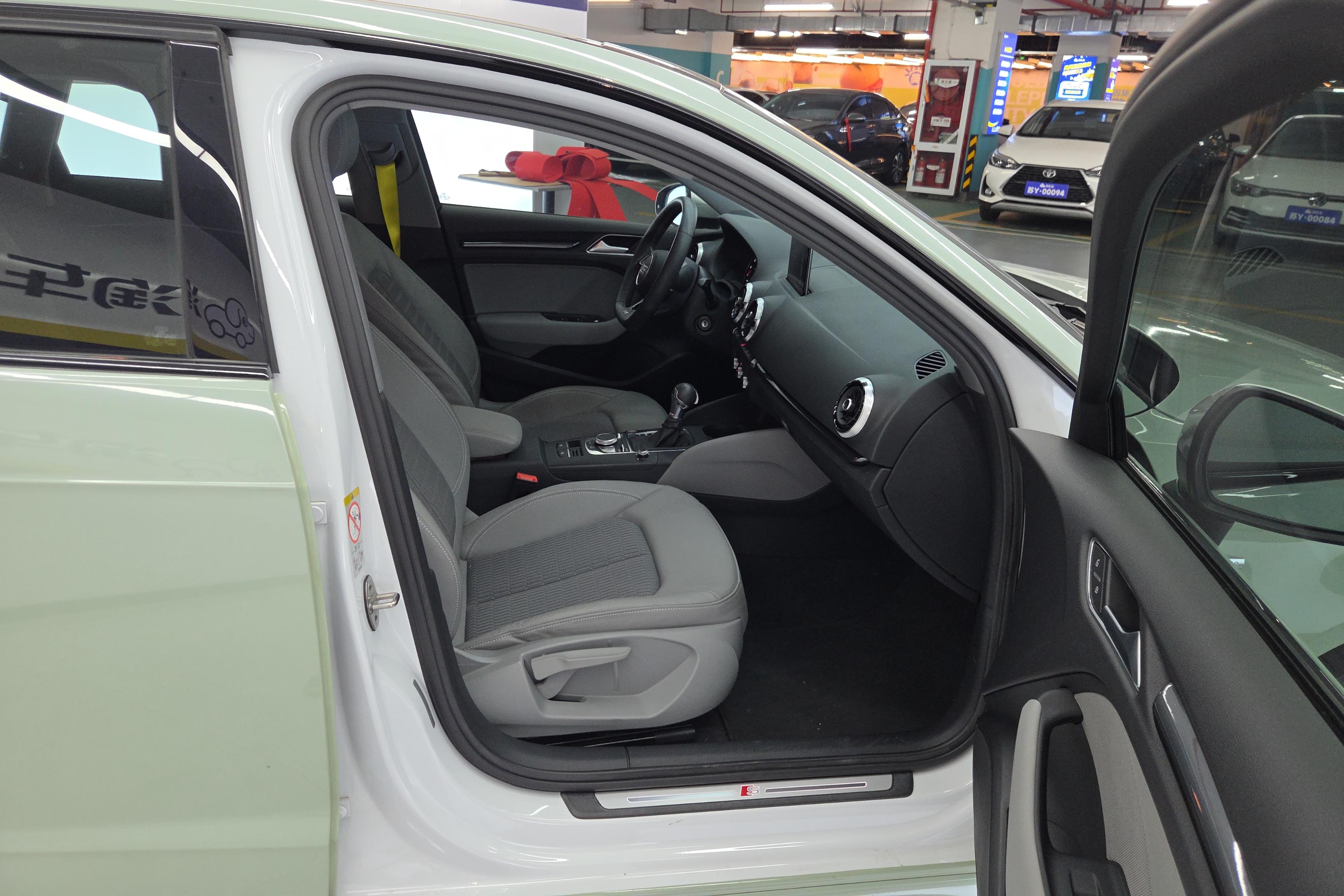奥迪A3 35TFSI 2020款 1.4T 自动 汽油 时尚型Sportback (国Ⅵ) 