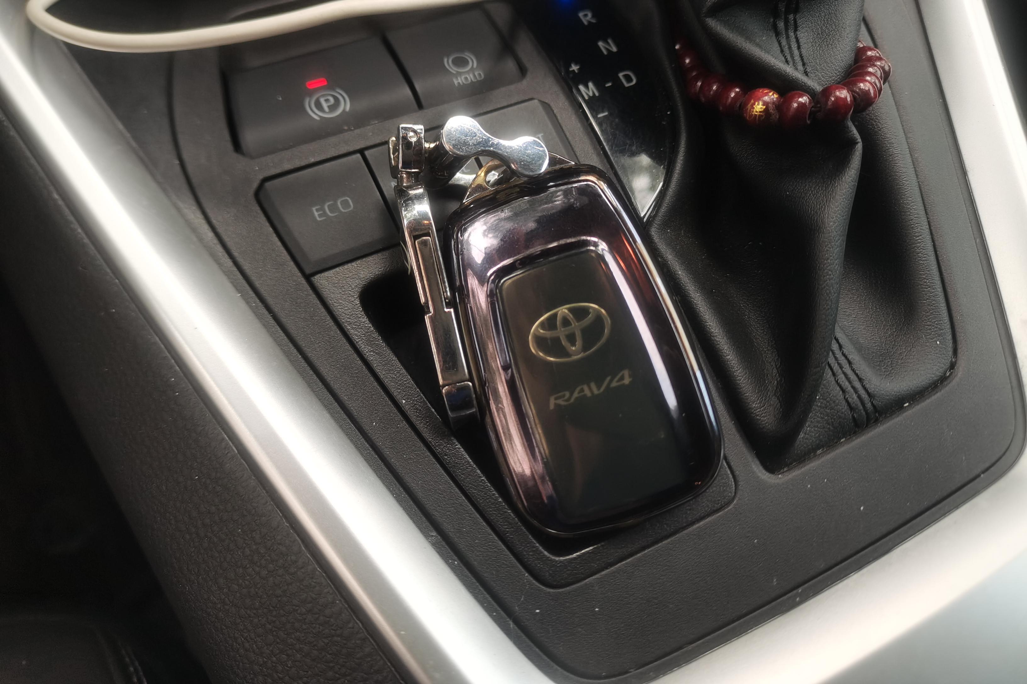 丰田RAV4 2022款 2.0L 自动 前驱 风尚PLUS版 (国Ⅵ) 