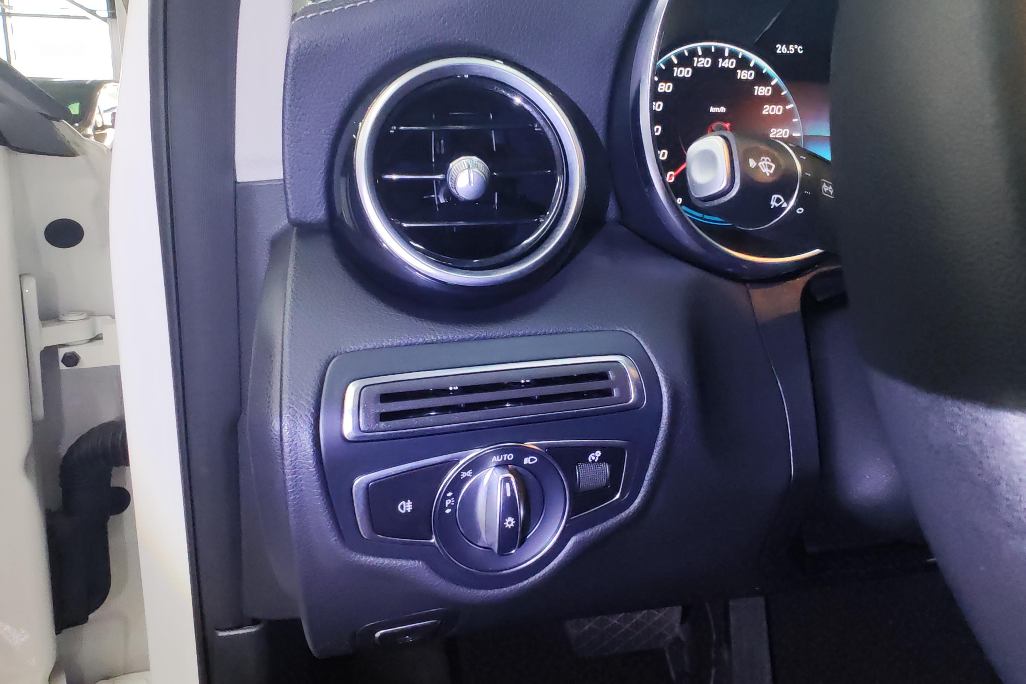 奔驰C级 C260L 2019款 1.5T 自动 运动版改款 (国Ⅵ) 