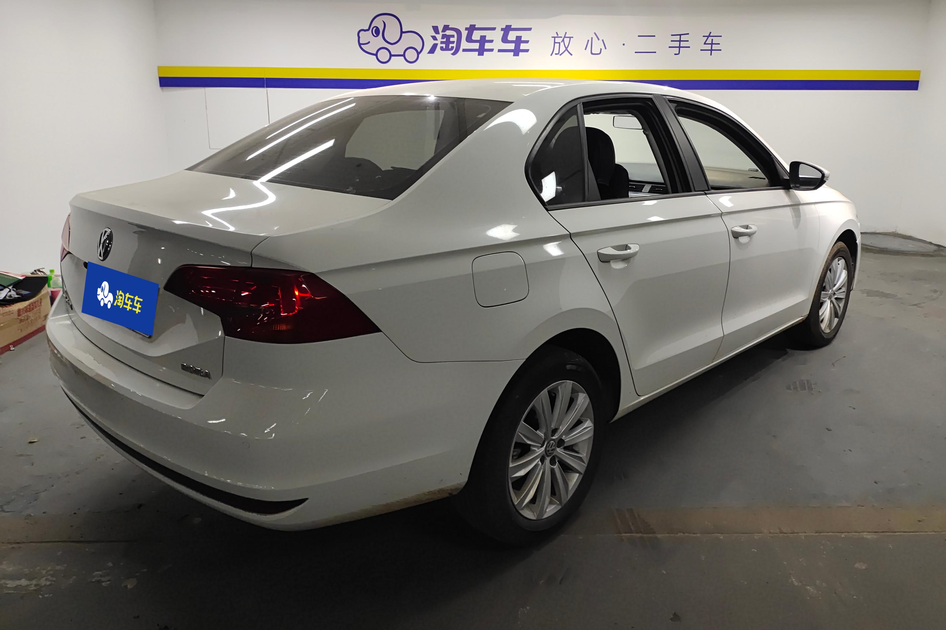 大众宝来 2019款 1.5L 自动 4门5座三厢车 传奇版时尚型 (国Ⅵ) 