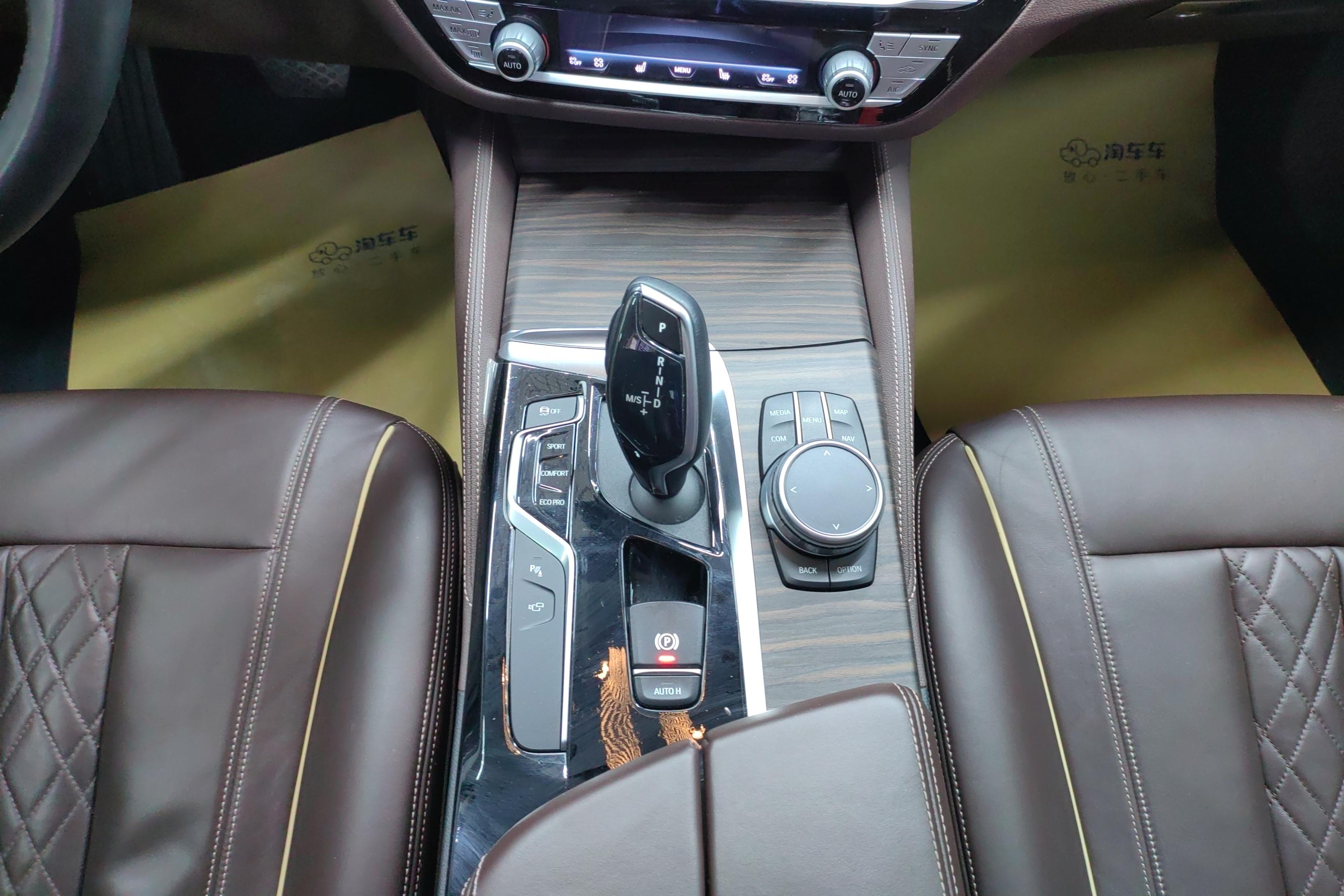 宝马5系 530Li 2019款 2.0T 自动 汽油 尊享型豪华套装 (国Ⅴ) 