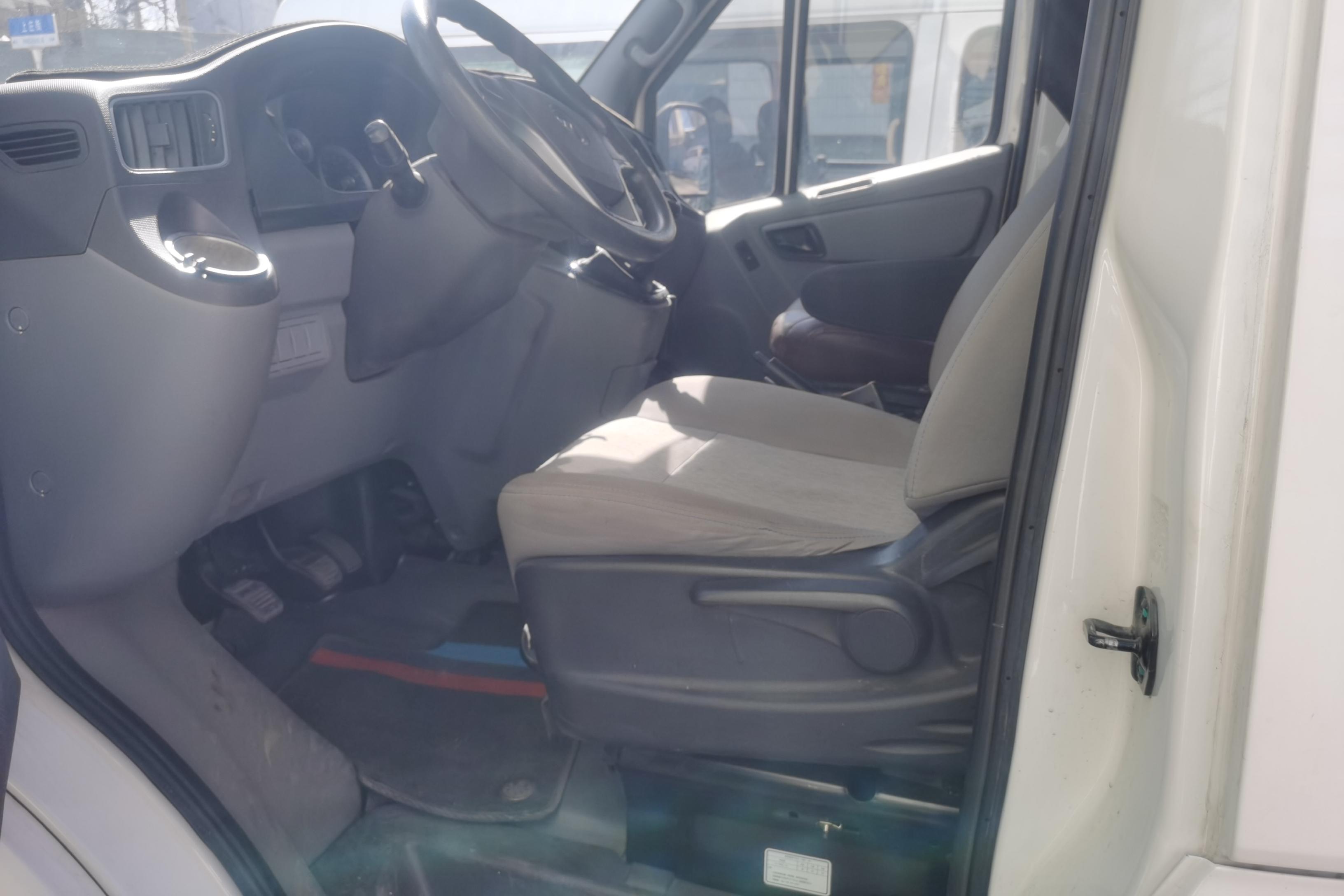 福田图雅诺 通途 2020款 2.5T 手动 短轴中顶 (国Ⅴ) 