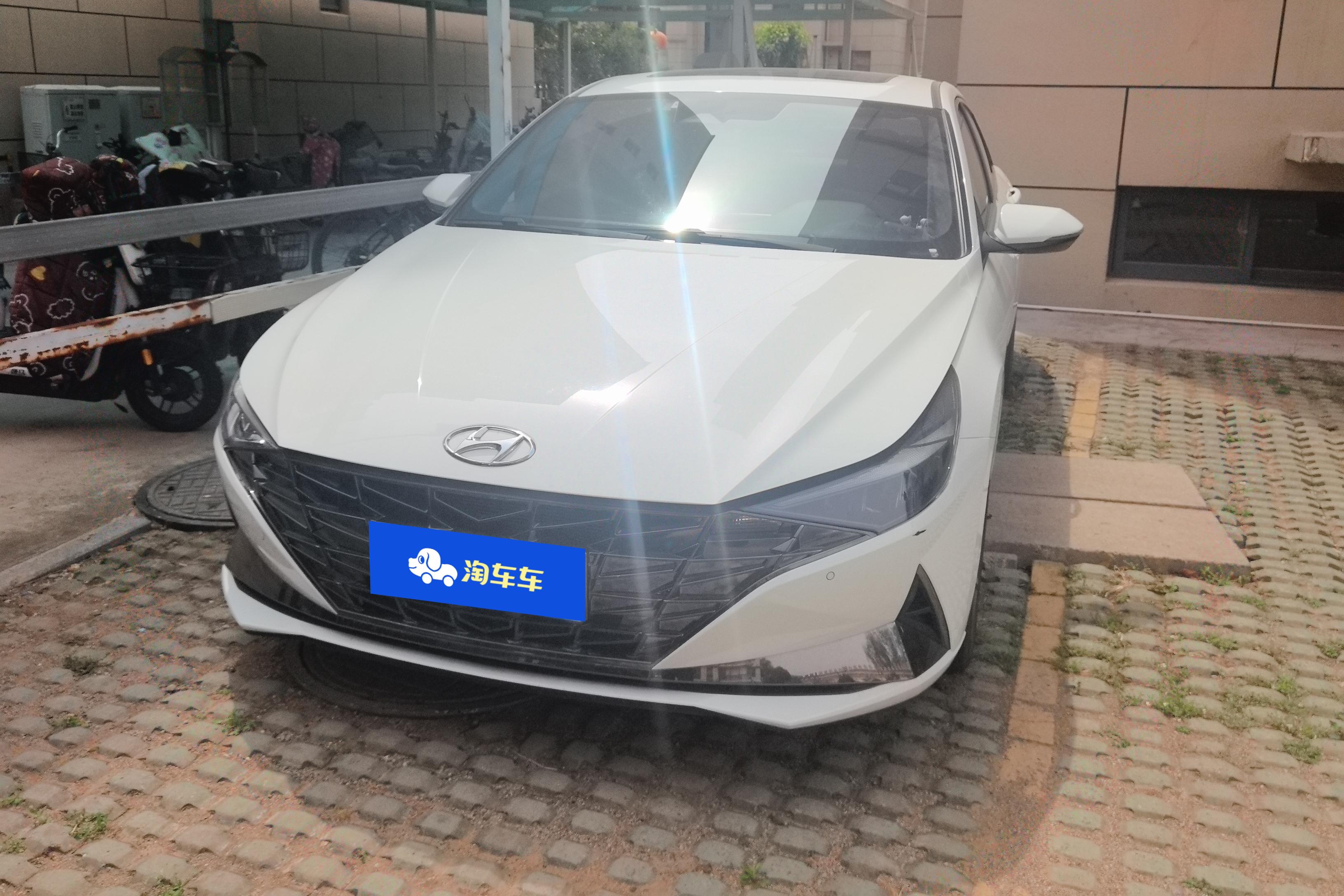 现代伊兰特 2021款 1.4T 自动 4门5座三厢车 LUX尊贵版 (国Ⅵ) 