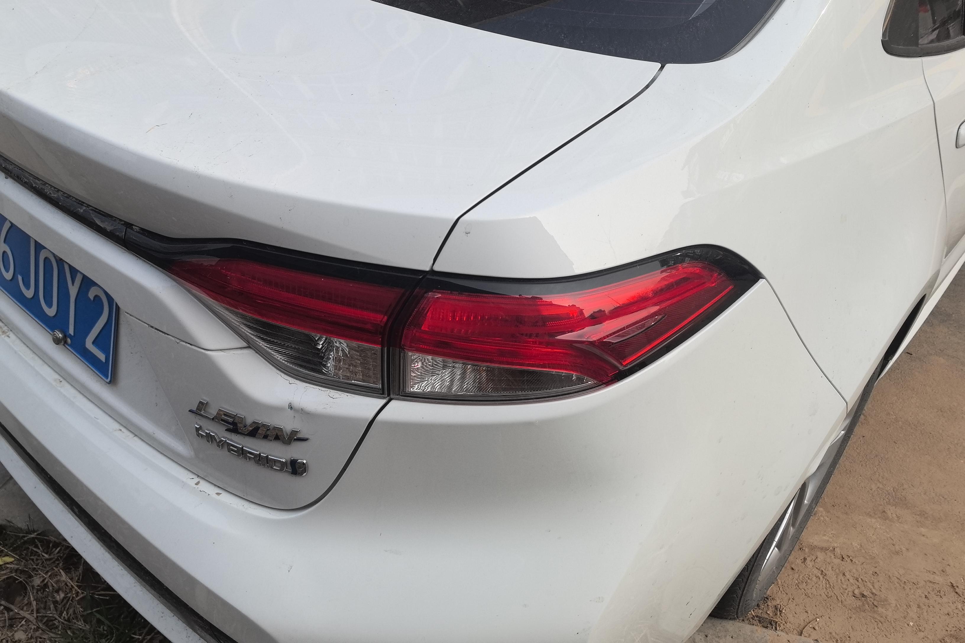 丰田雷凌 双擎 2022款 1.8L 自动 领先版 (国Ⅵ) 