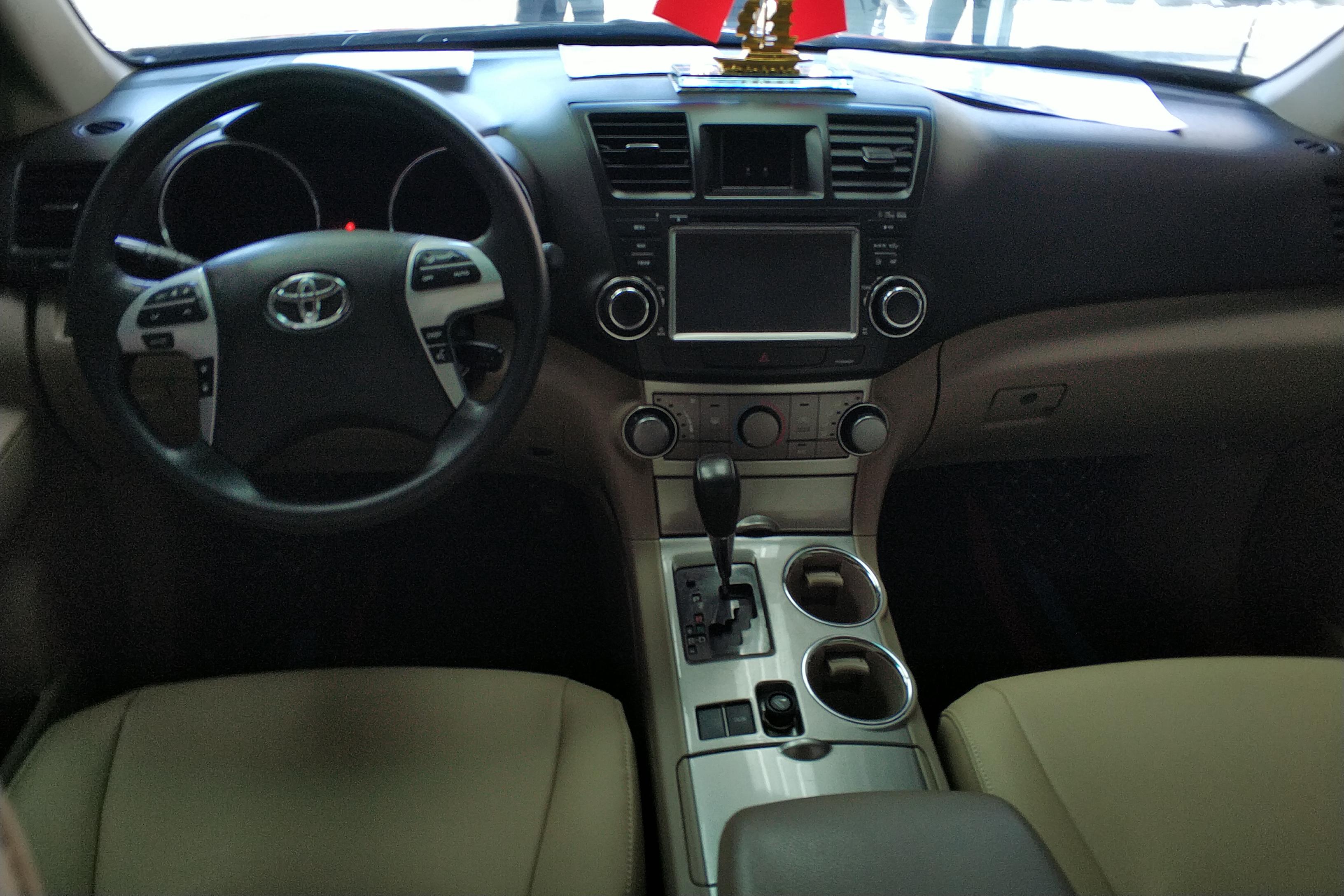 丰田汉兰达 2013款 2.7L 自动 前驱 紫金版 (国Ⅴ) 