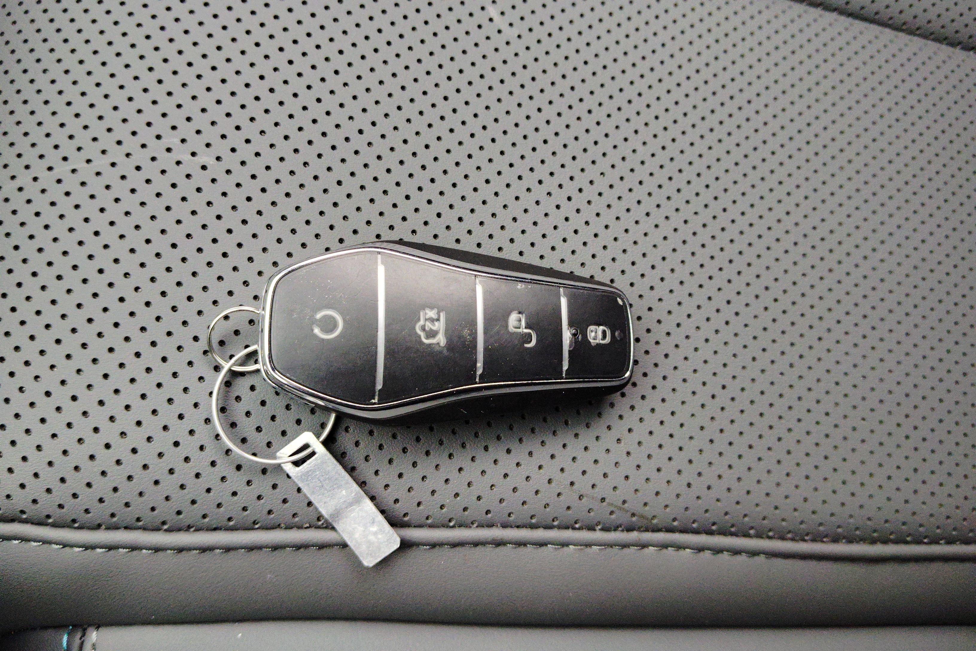 比亚迪秦L DM-i智驾版 2025款 1.5L 自动 80KM领先型 (国Ⅵ) 