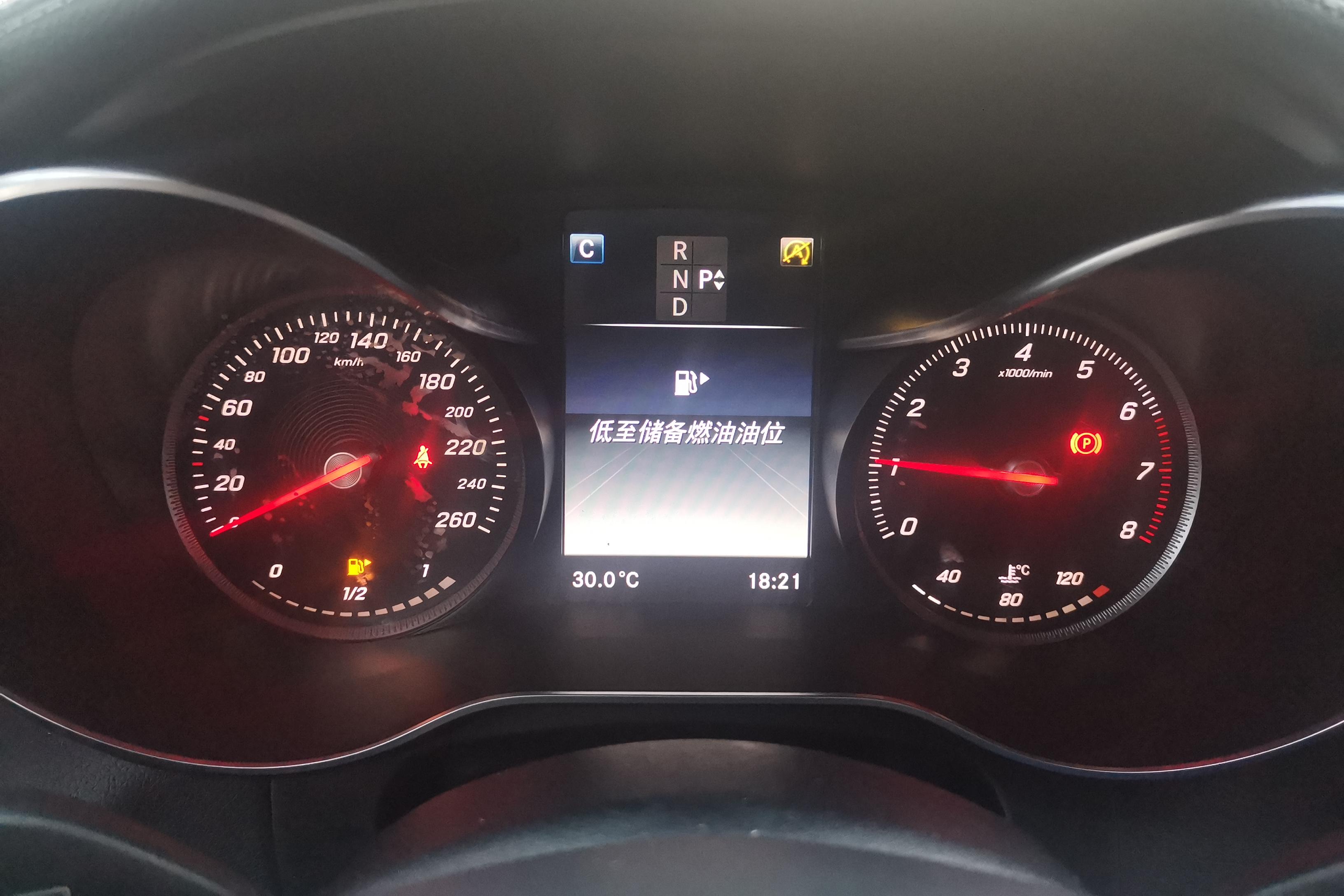 奔驰GLC GLC260 2018款 2.0T 自动 豪华型 (国Ⅴ) 