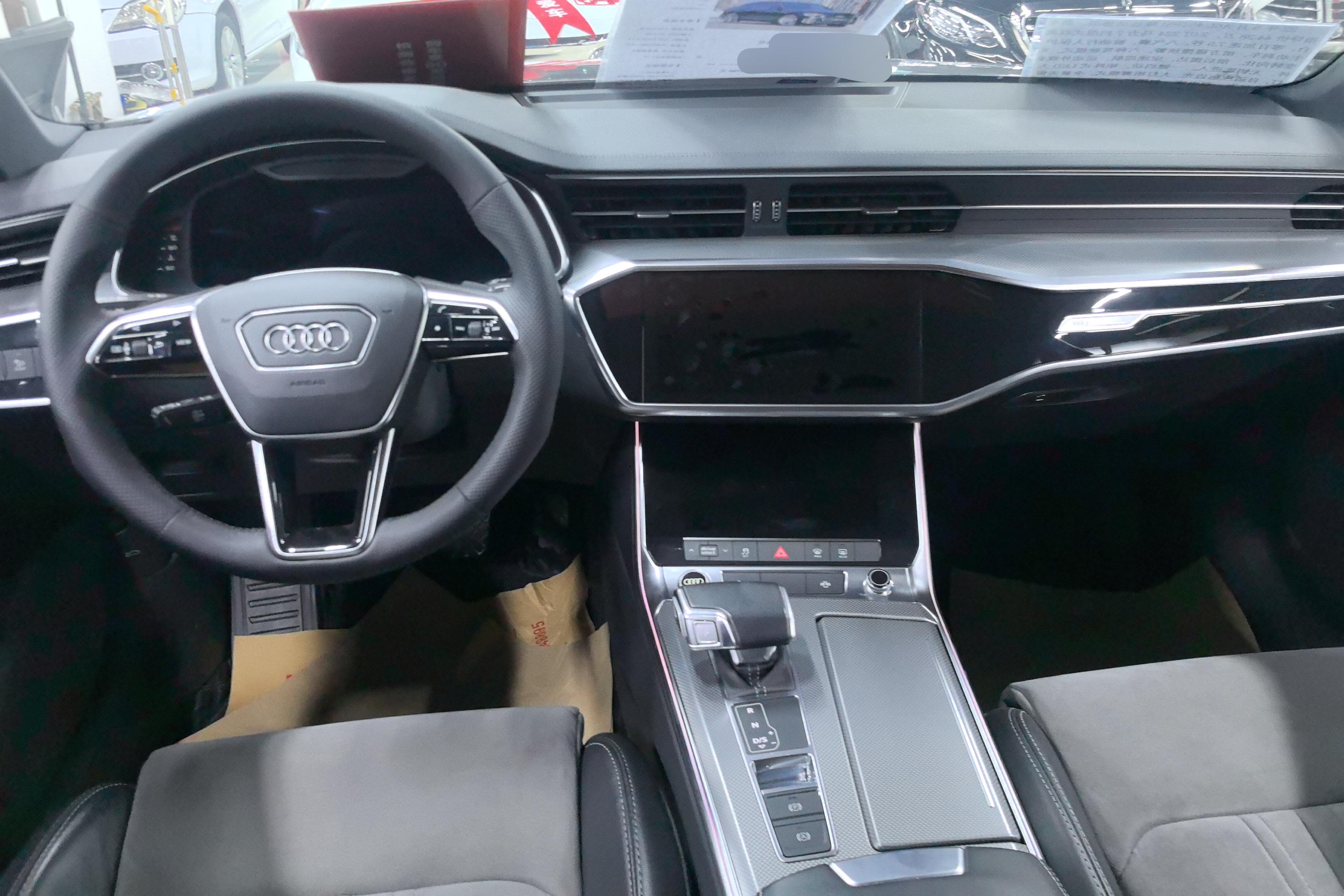 奥迪A6L 45TFSI 2022款 2.0T 自动 臻选动感型 (国Ⅵ) 