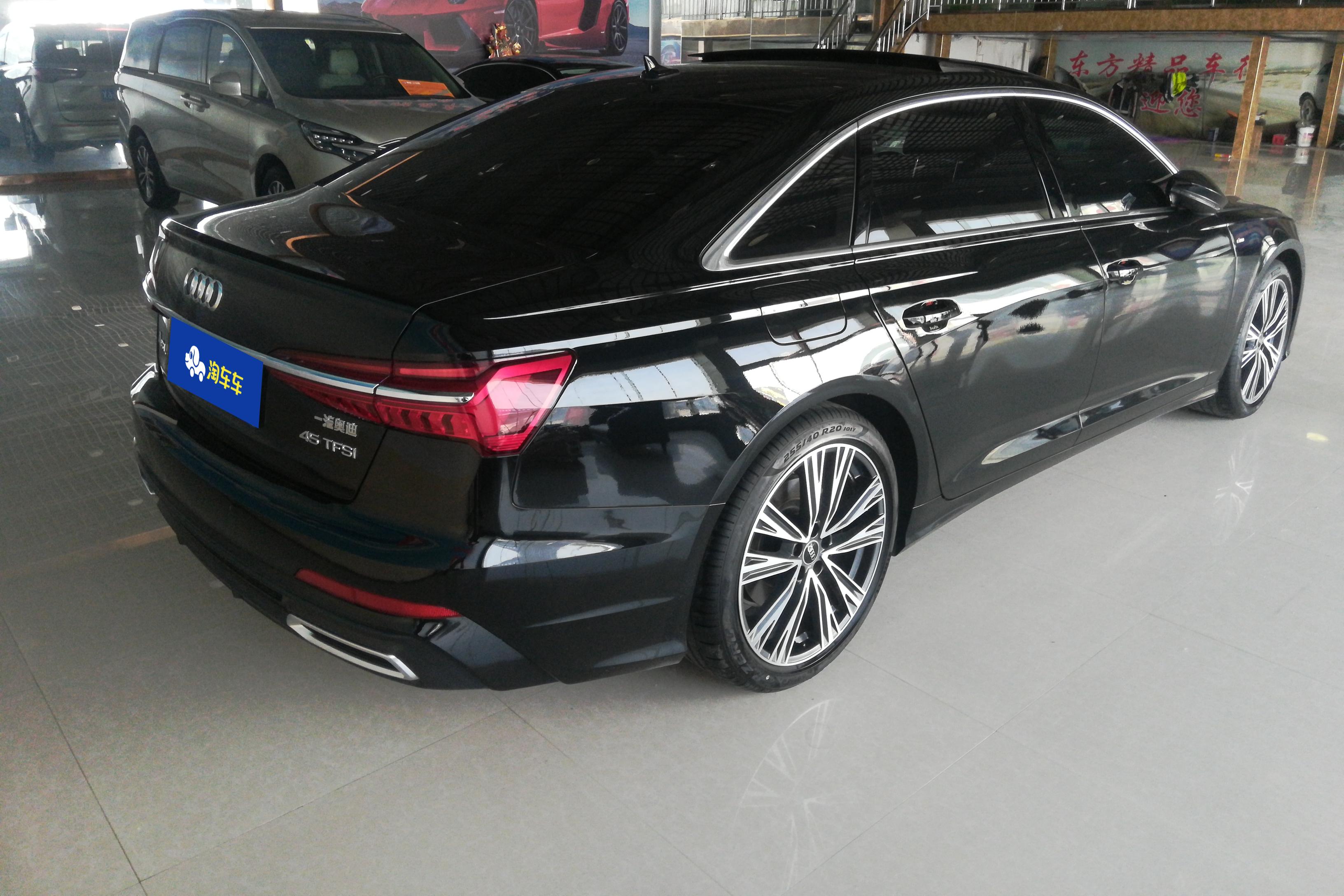 奥迪A6L 45TFSI 2022款 2.0T 自动 臻选动感型 (国Ⅵ) 