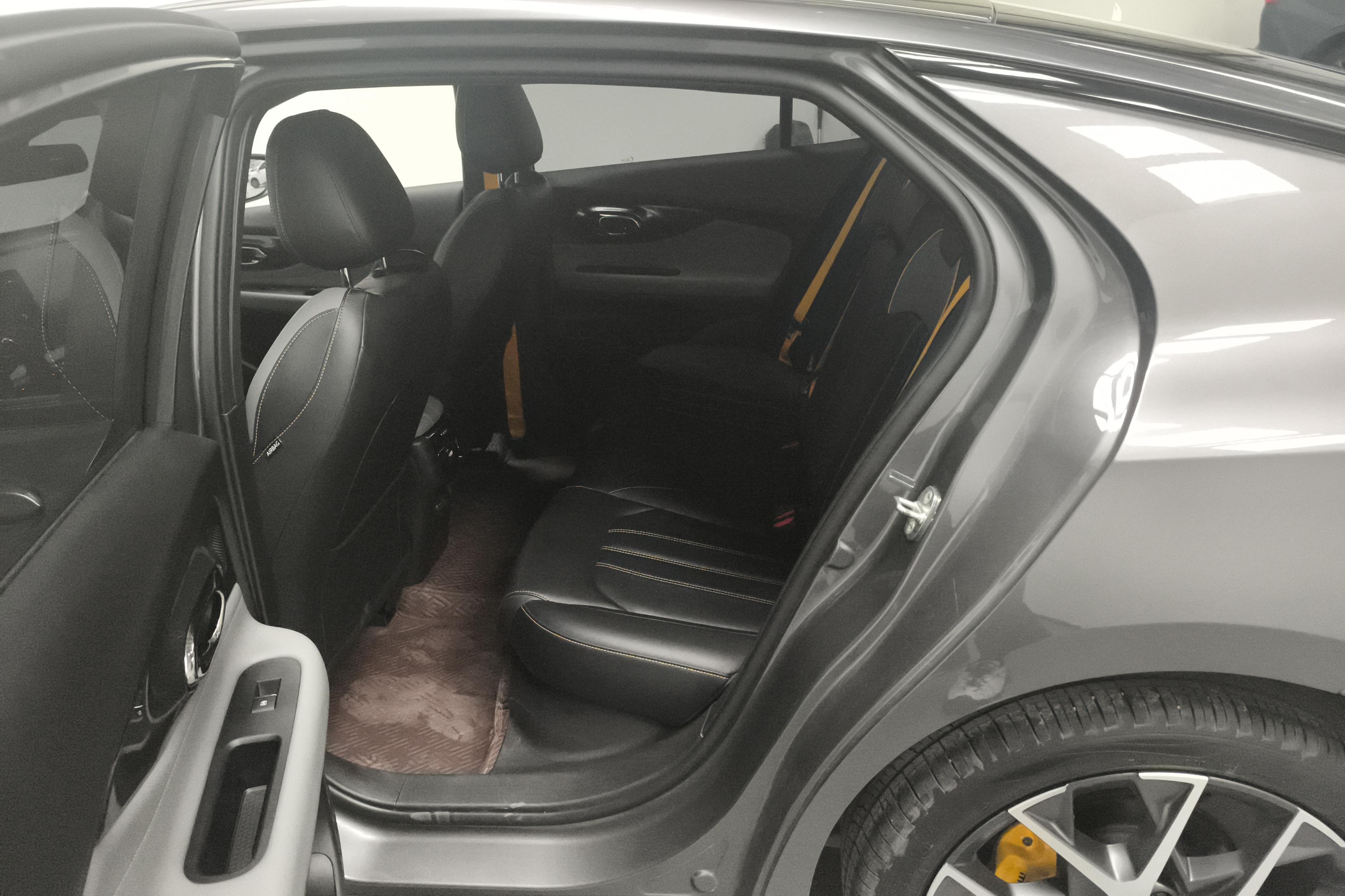 传祺影豹 2021款 1.5T 自动 J15版270T (国Ⅵ) 