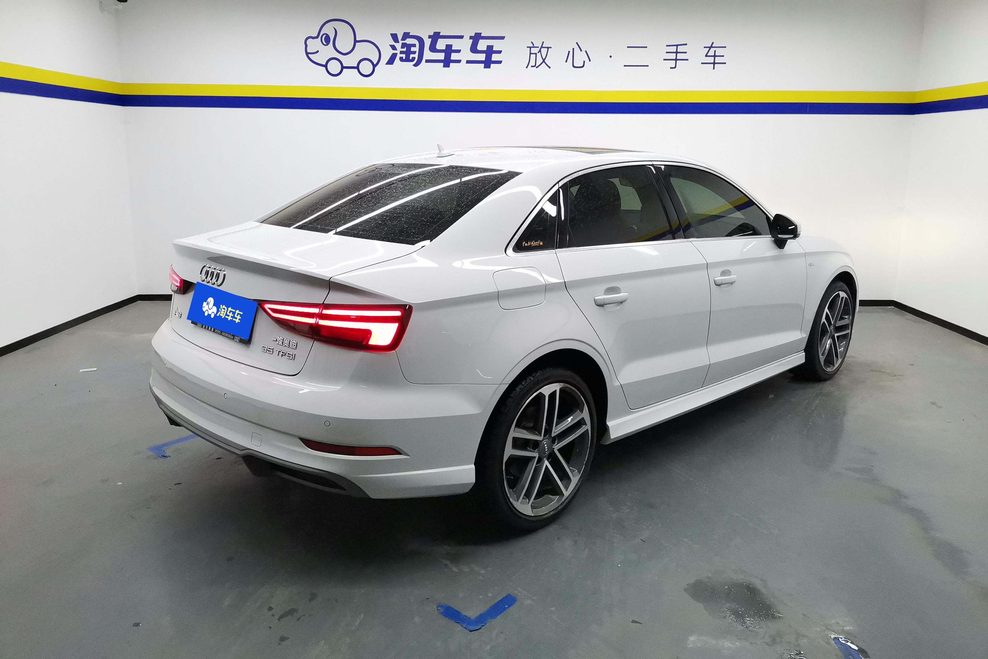 奥迪A3 35TFSI 2018款 1.4T 自动 运动型30周年Limousine (国Ⅴ) 