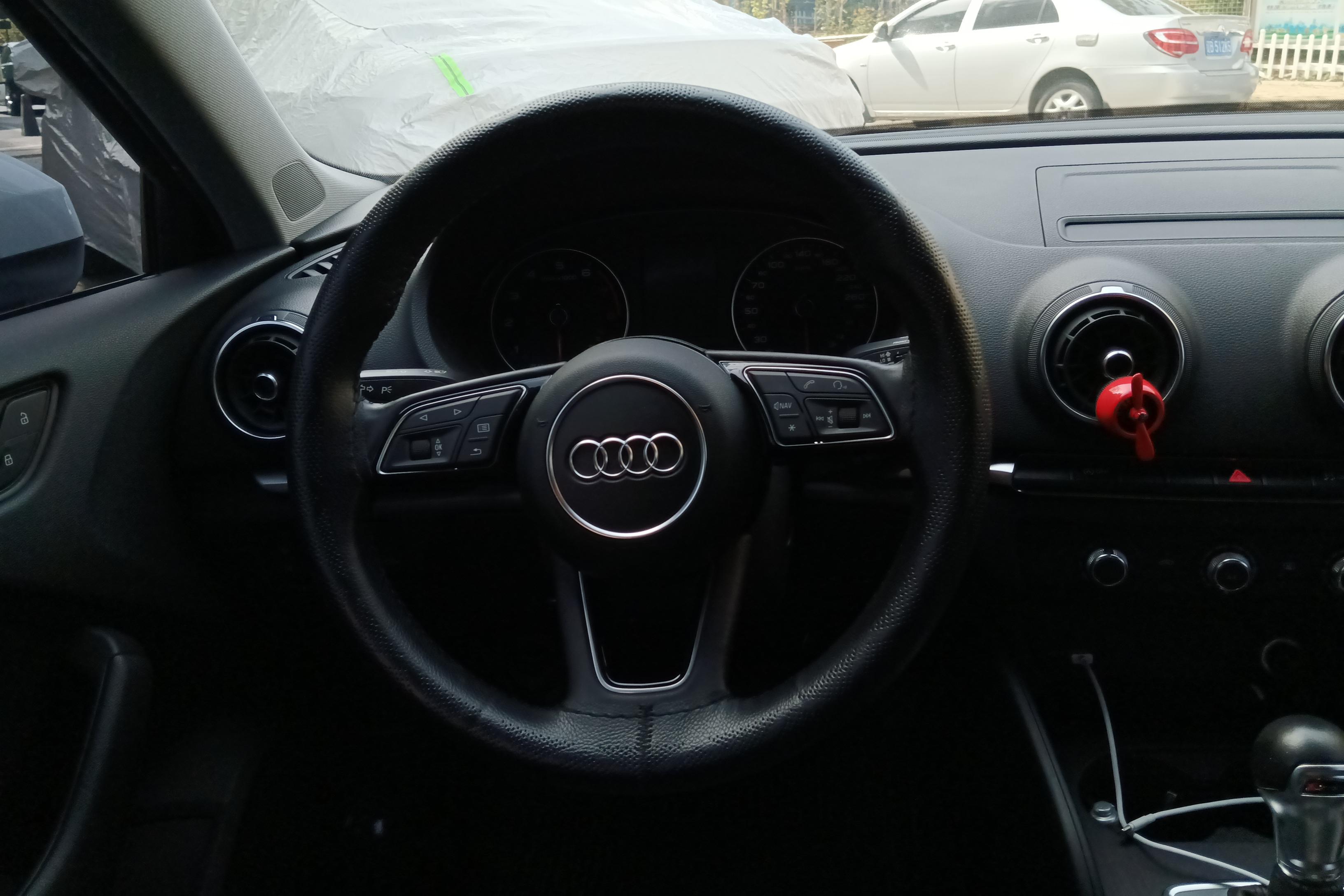 奥迪A3 35TFSI 2018款 1.4T 自动 汽油 进取型30周年Sportback (国Ⅴ) 