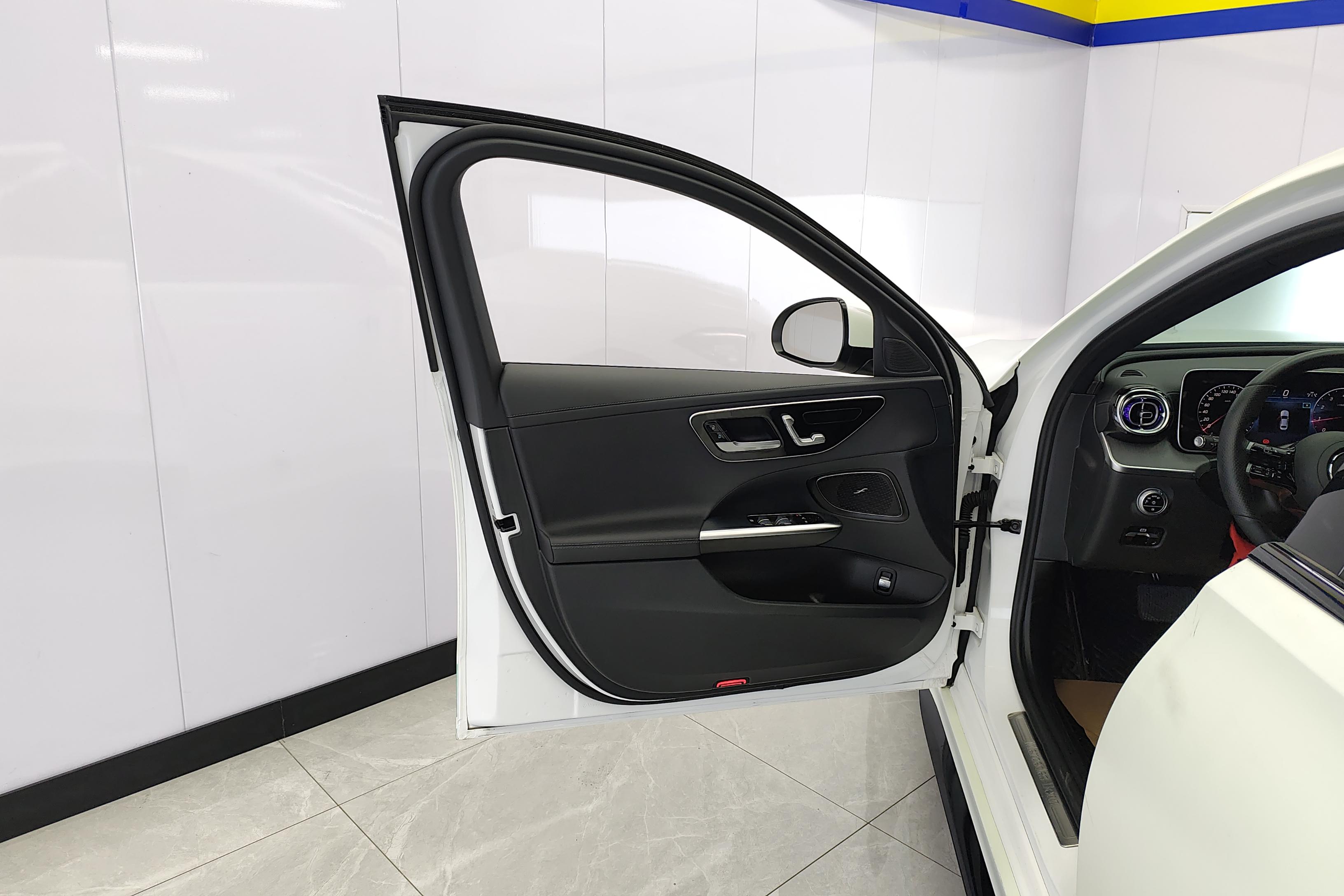 奔驰C级 C200L 2022款 1.5T 自动 改款运动版 (国Ⅵ) 