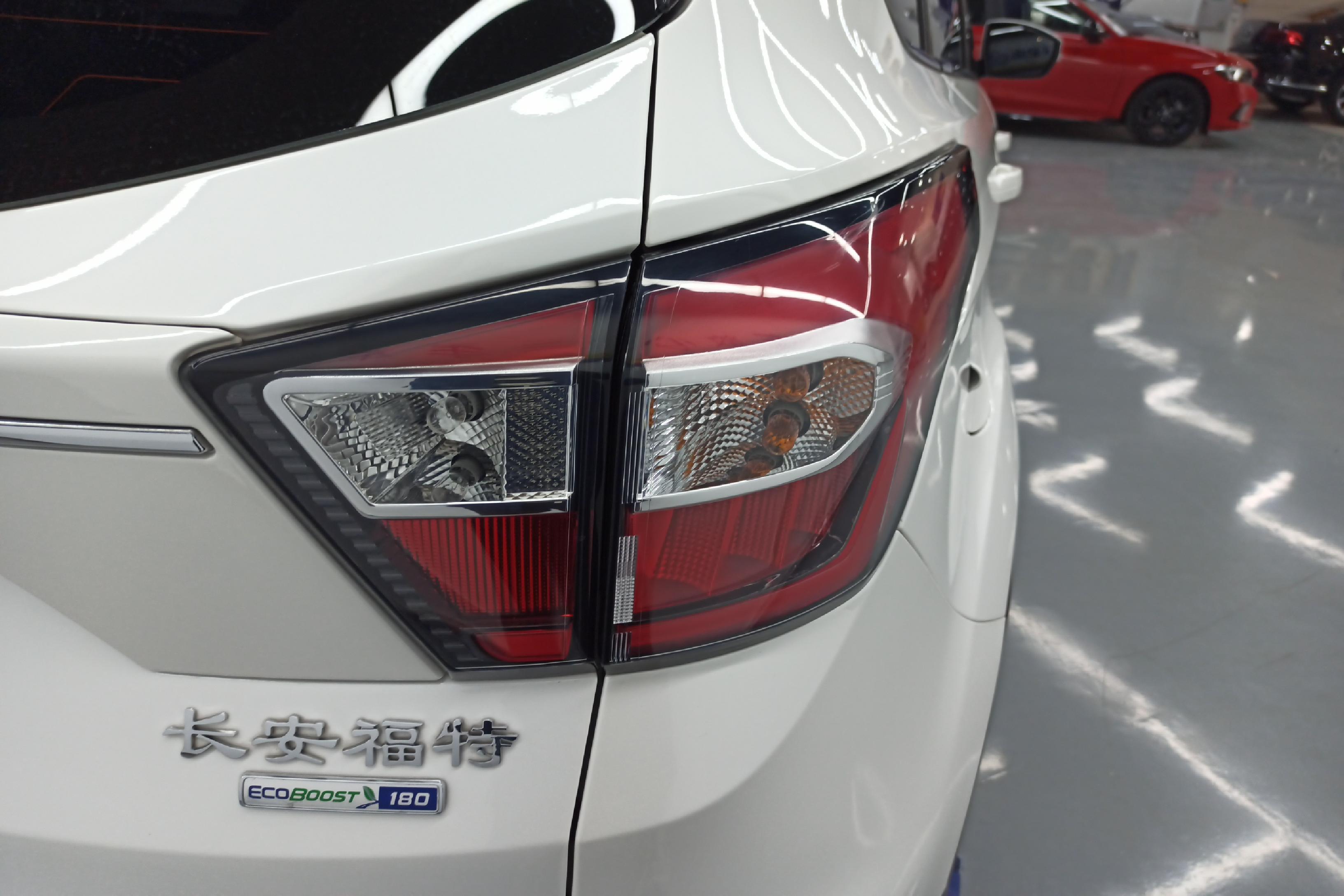 福特翼虎 2019款 1.5T 自动 前驱 EcoBoost 180铂翼型 (国Ⅵ) 