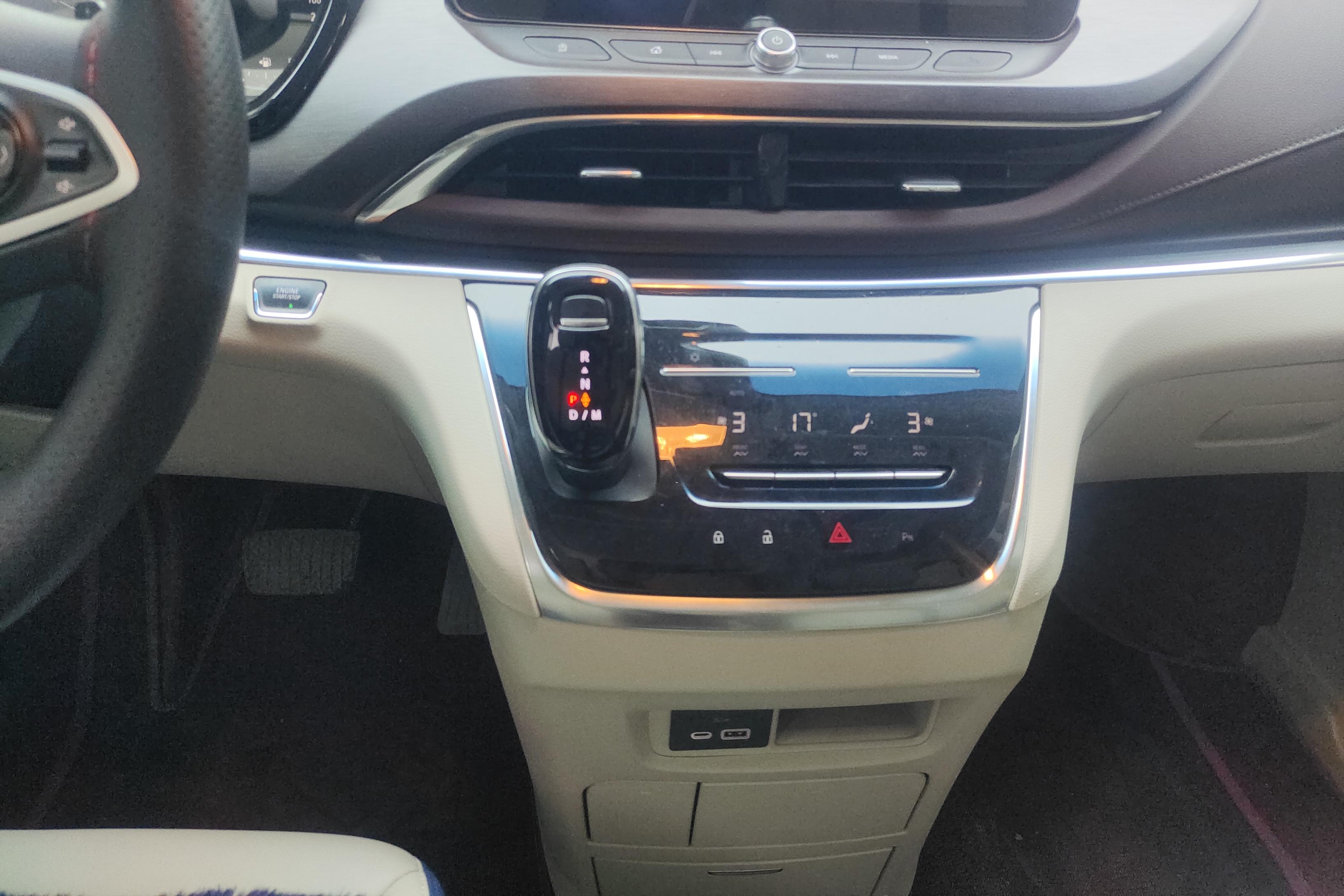 别克GL8 2023款 2.0T 自动 7座 652T智享型 (国Ⅵ) 
