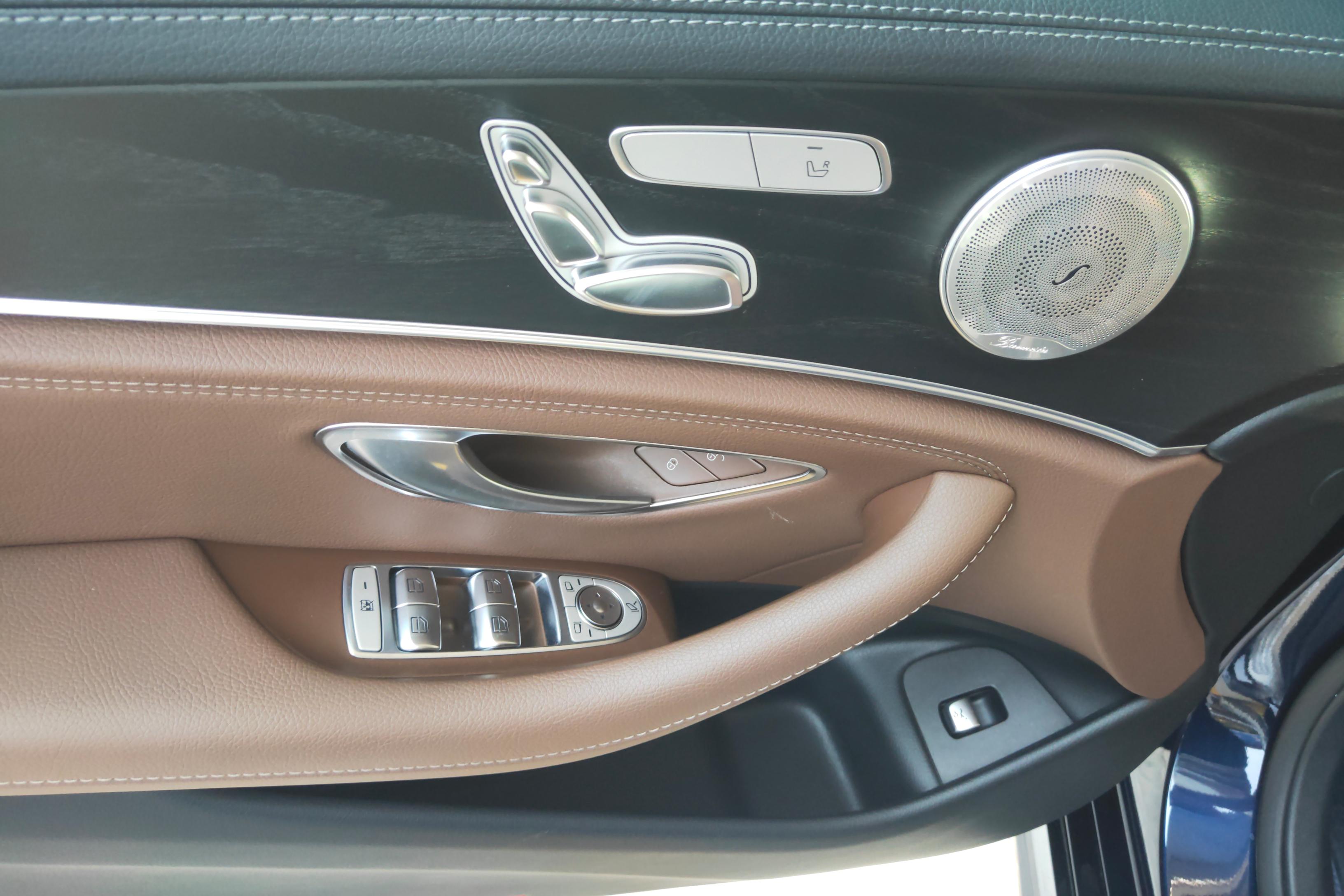 奔驰E级 E200L 2018款 2.0T 自动 汽油 运动型改款 (国Ⅴ) 