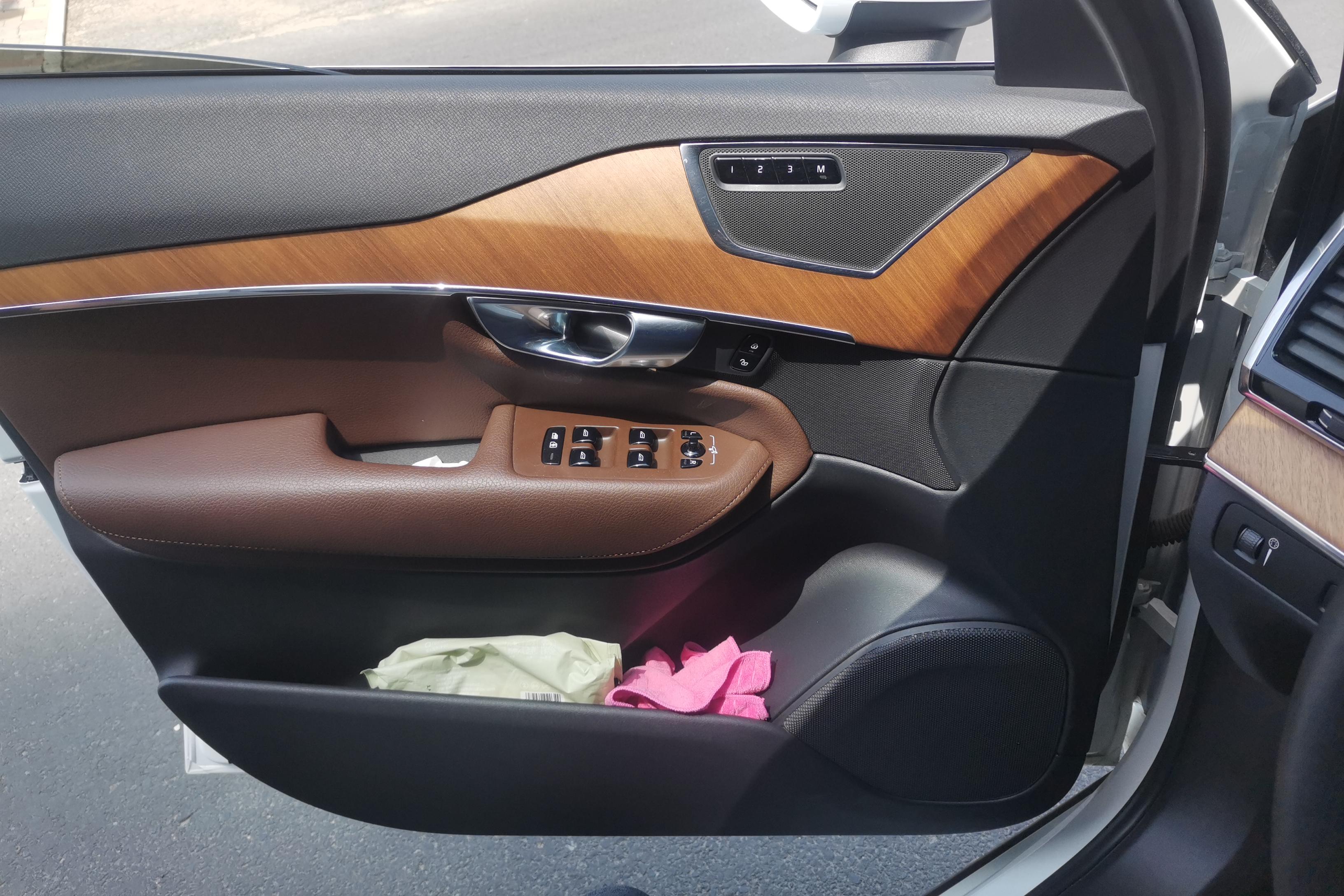 沃尔沃XC90 B6 [进口] 2021款 2.0T 自动 四驱 汽油 智逸豪华版 (国Ⅵ) 