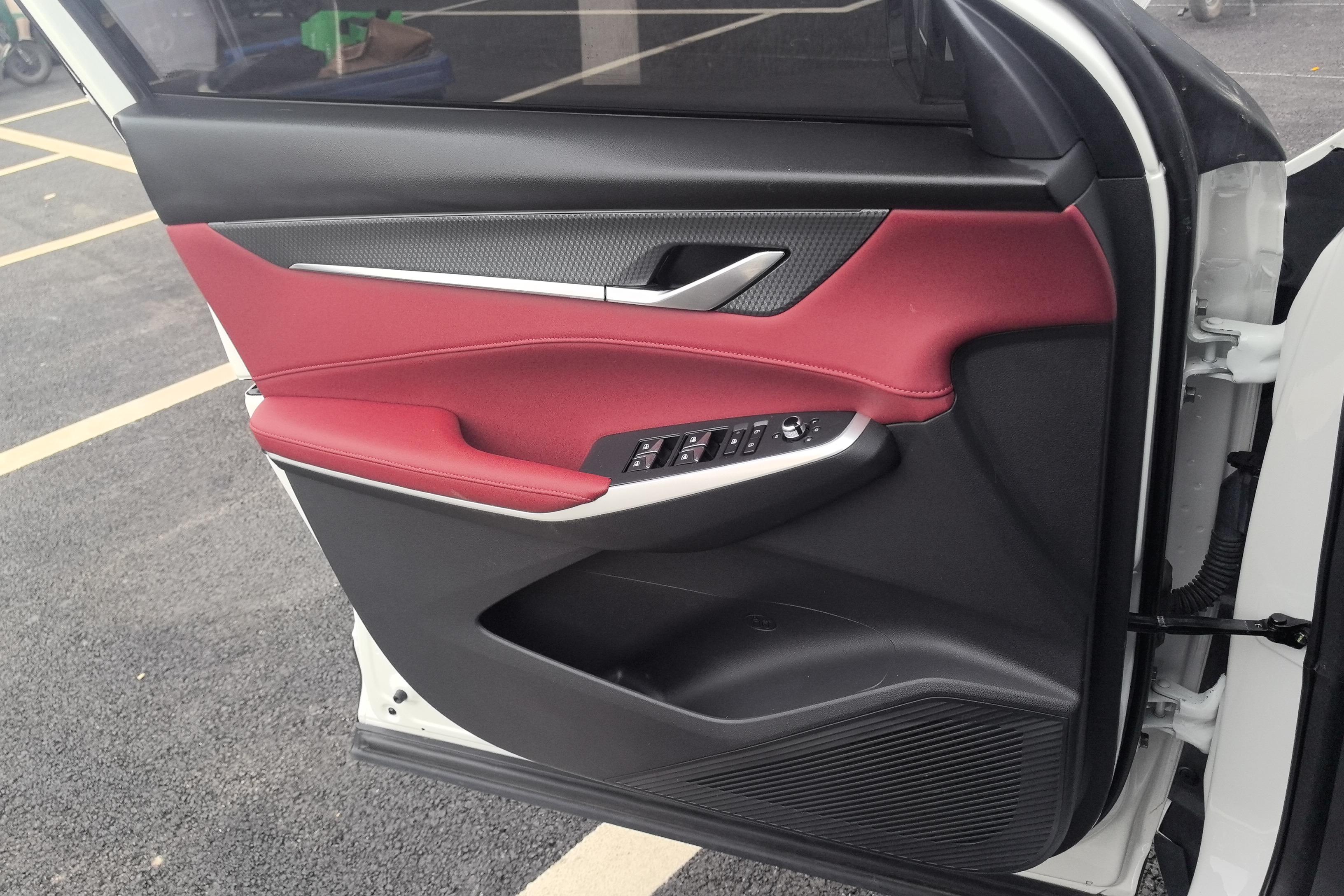 长安CS75 PLUS 第二代 2022款 1.5T 自动 尊贵型 (国Ⅵ) 