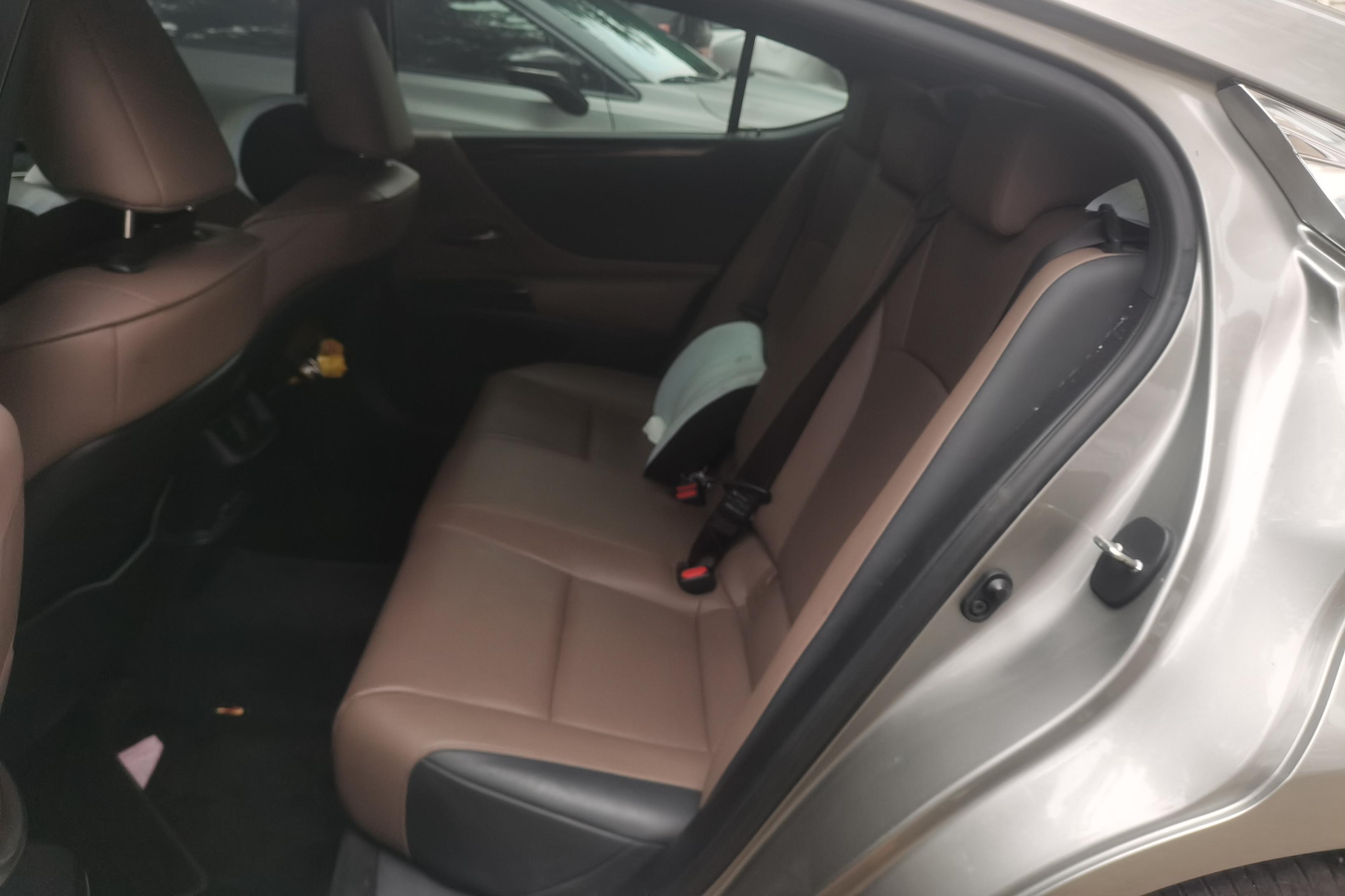 雷克萨斯ES 200 [进口] 2022款 2.0L 自动 卓越版 