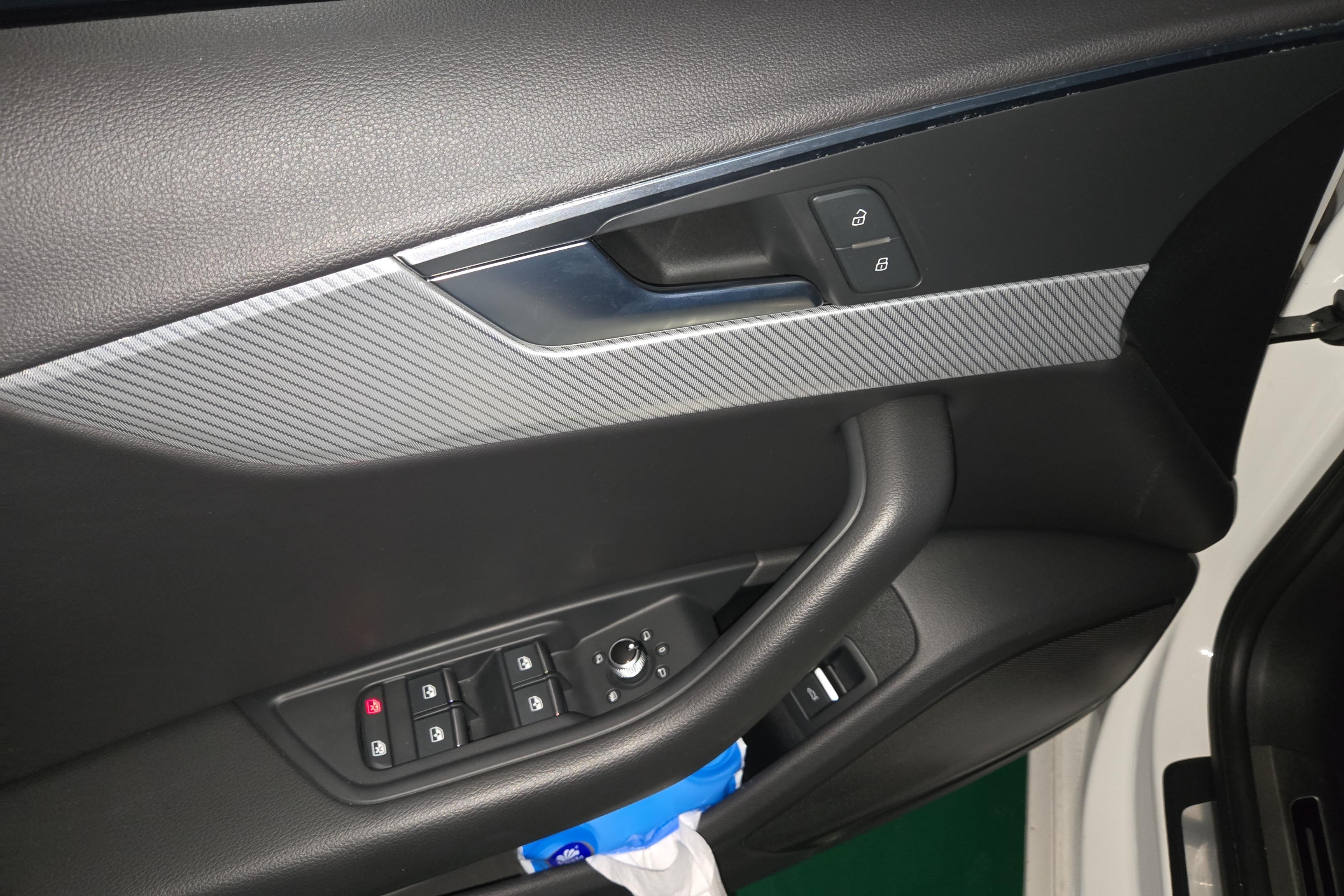 奥迪A4L 40TFSI 2017款 2.0T 自动 前驱 plus时尚型 (国Ⅴ) 