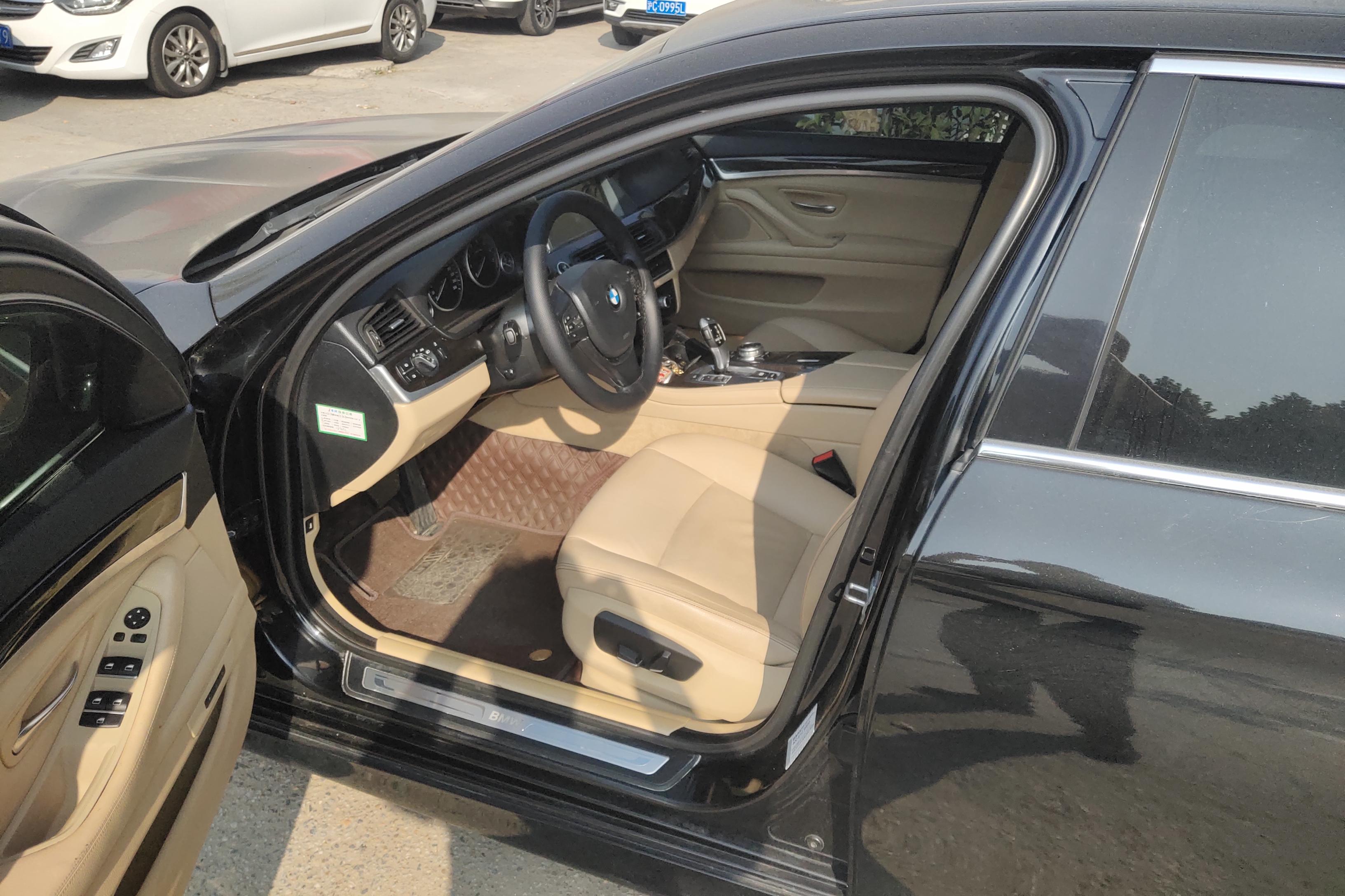 宝马5系 525Li 2014款 2.0T 自动 汽油 豪华设计套装 (国Ⅳ) 
