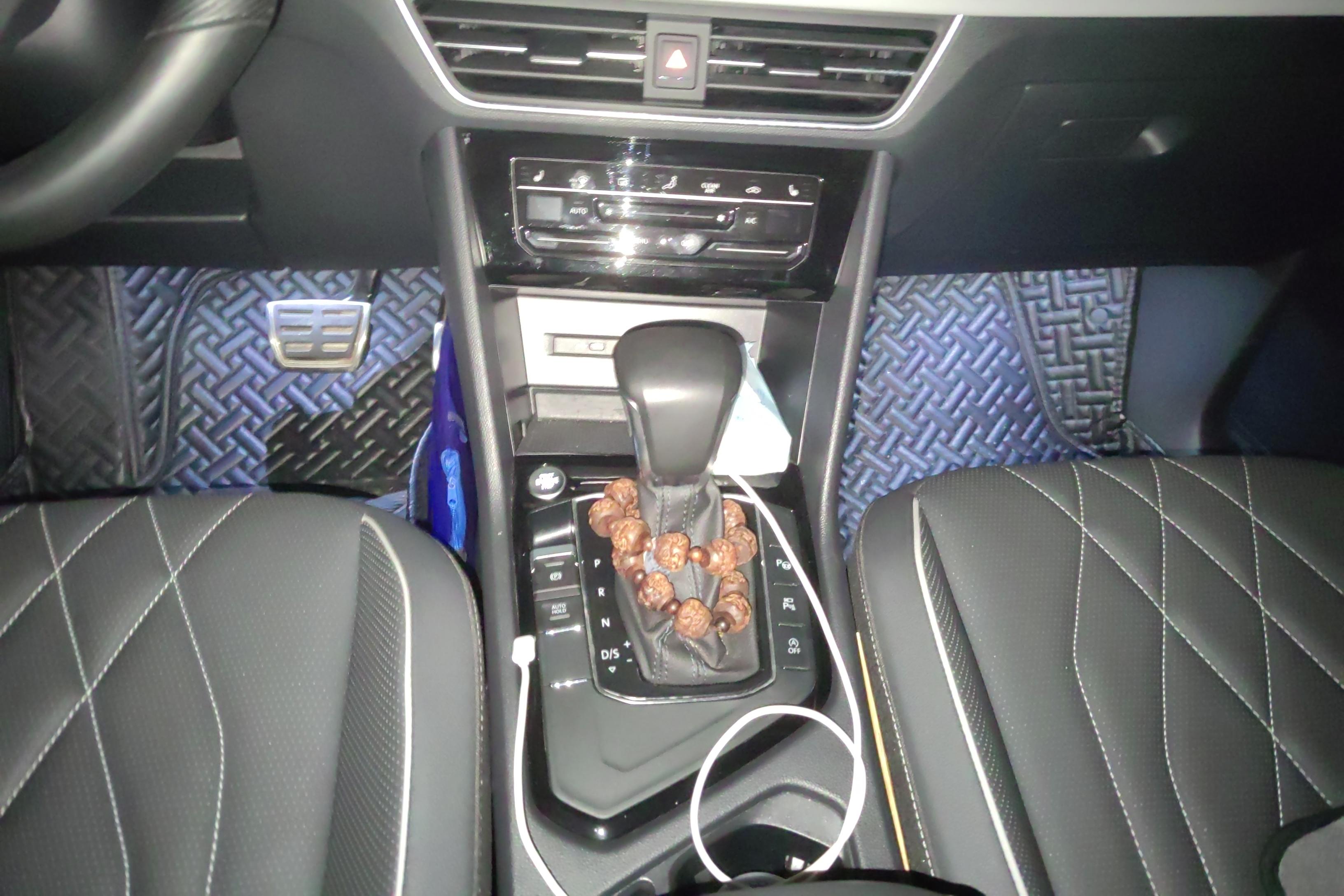 大众途观L R-Line 2022款 2.0T 自动 越享版 (国Ⅵ) 