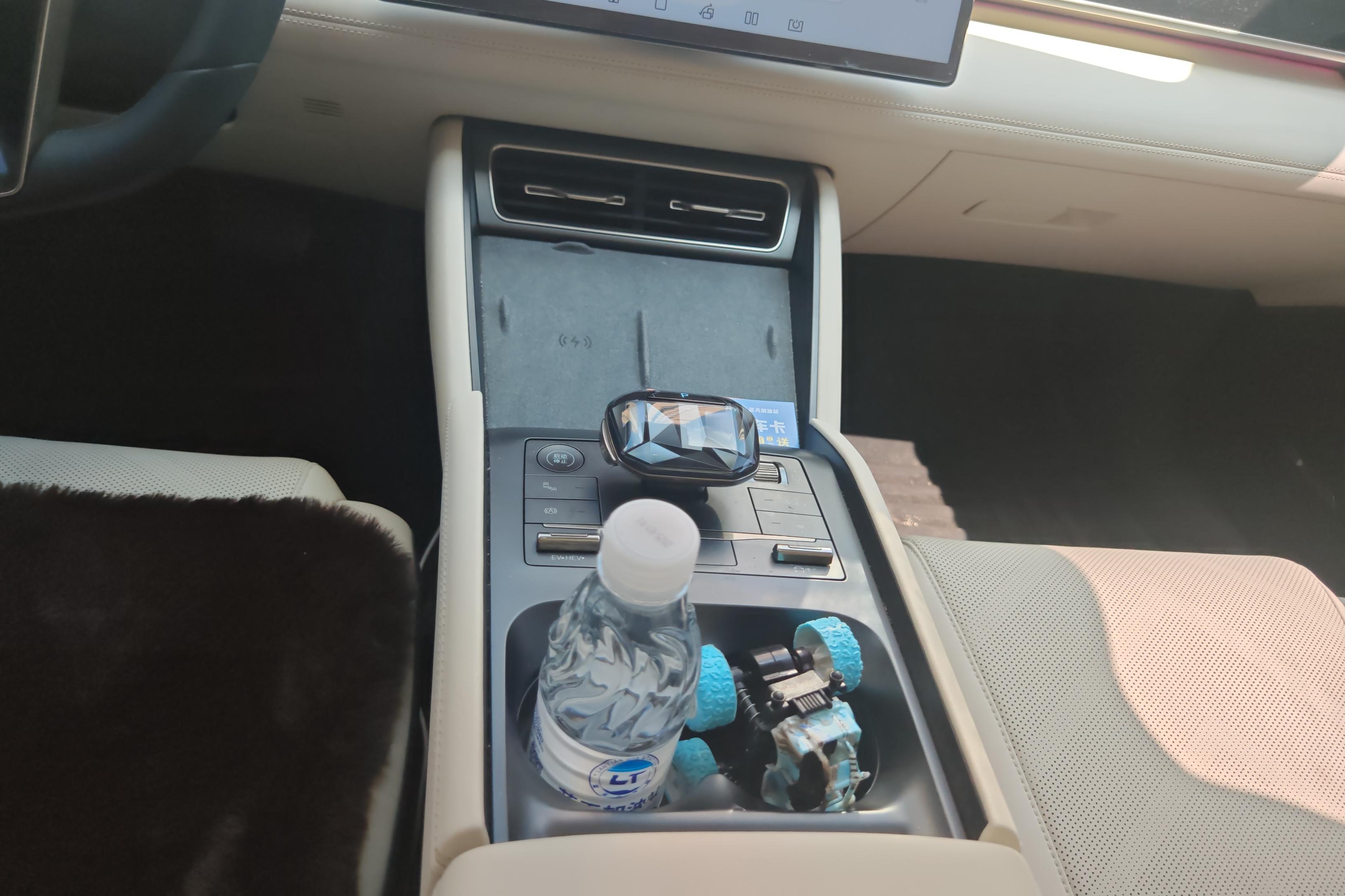 比亚迪秦L DM-i 2024款 1.5L 自动 120KM超越型 (国Ⅵ) 