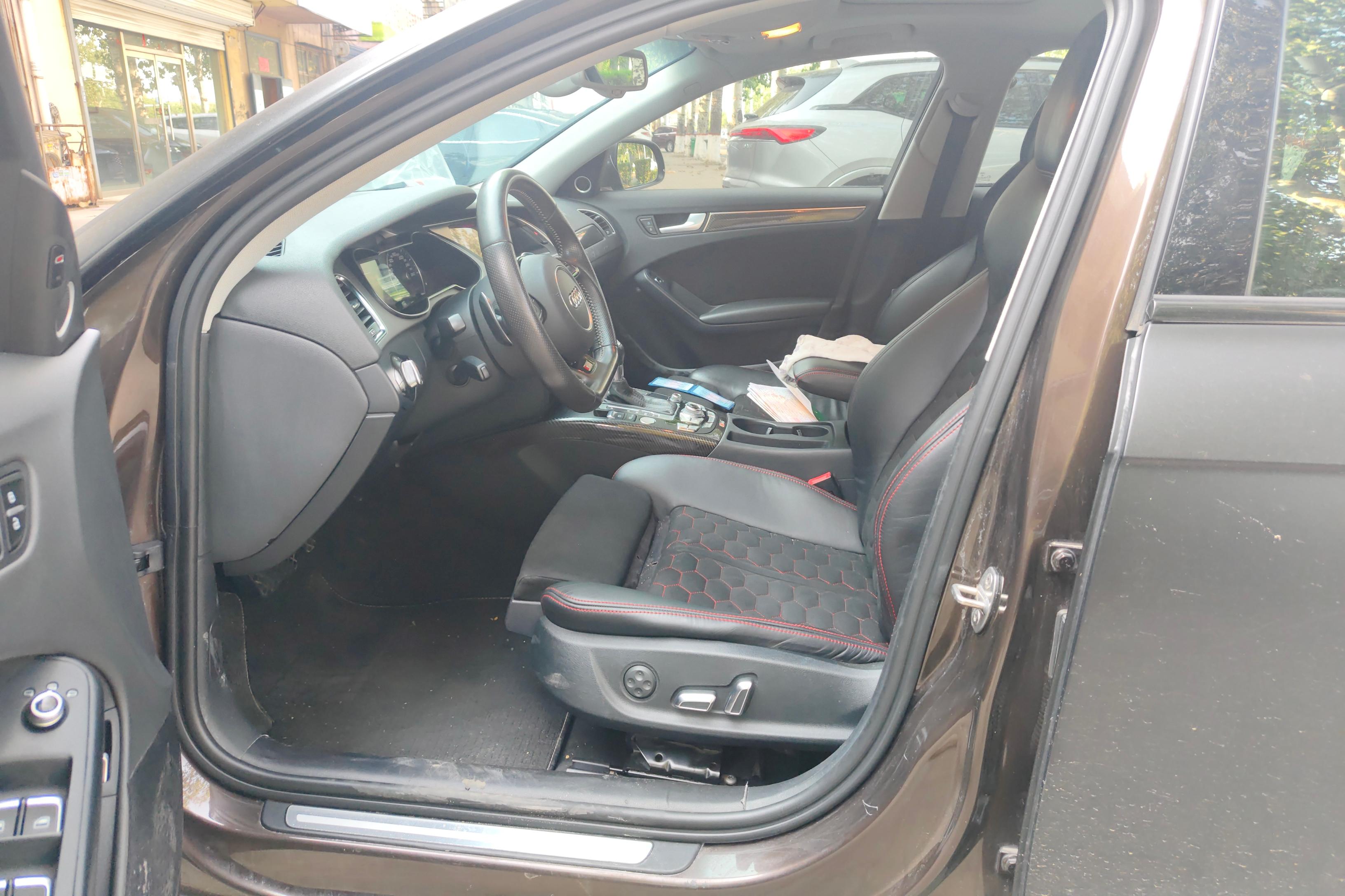 奥迪A4L 2013款 2.0T 自动 标准型 (国Ⅳ) 